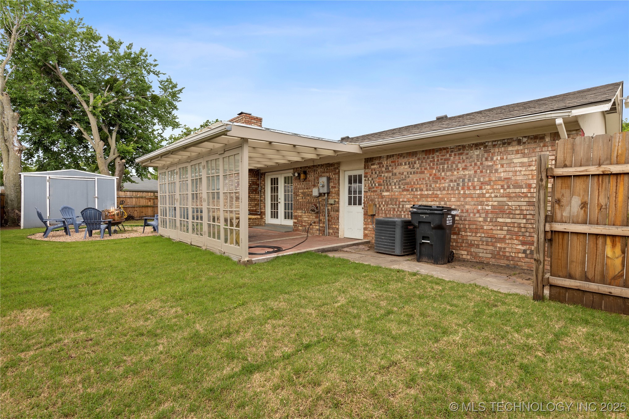 502 E D Street Property Photo 7