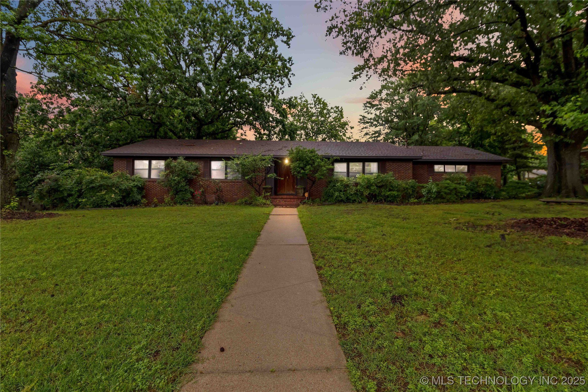 2506 Haskell Boulevard Property Photo