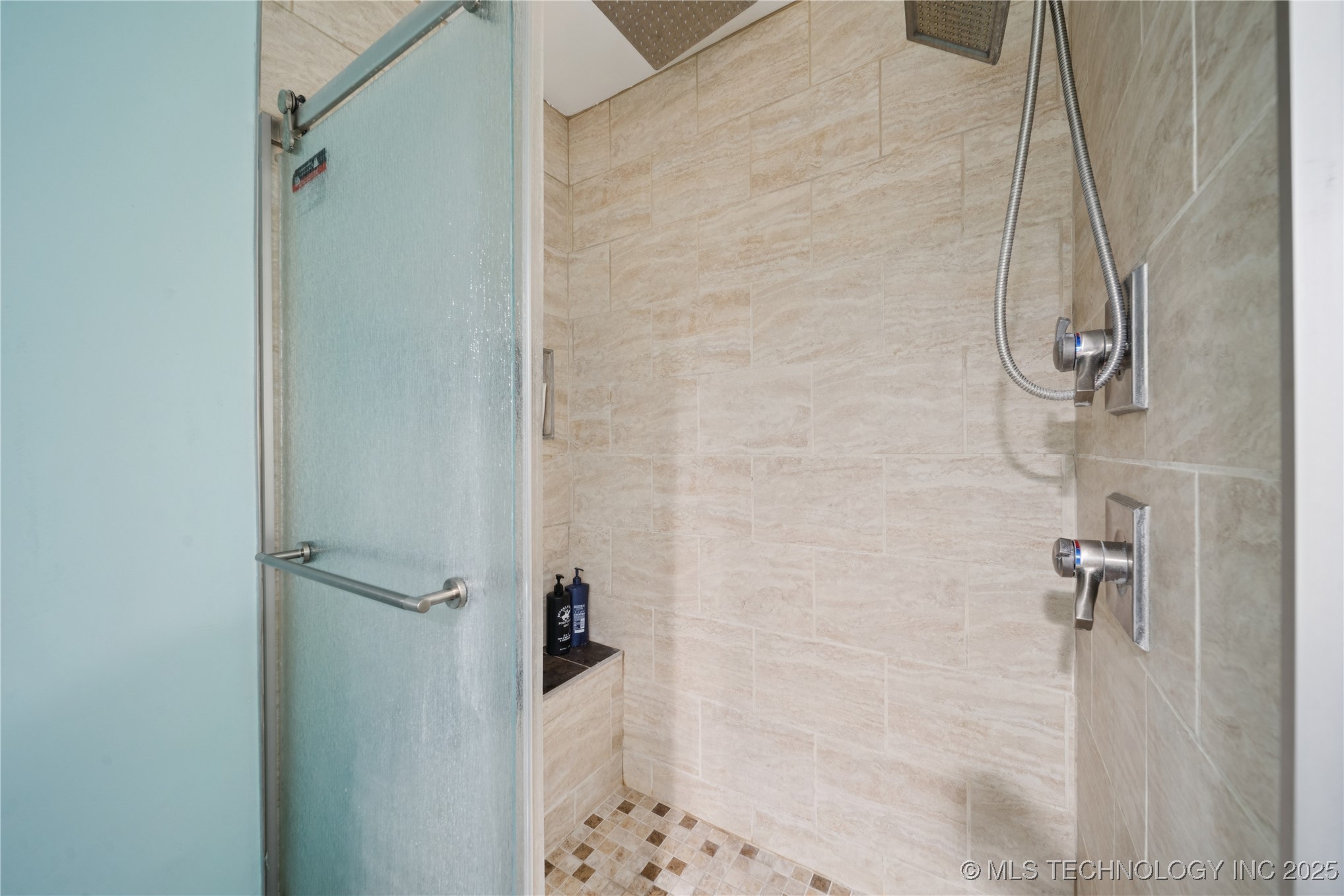 6316 S Ash Avenue Property Photo 5