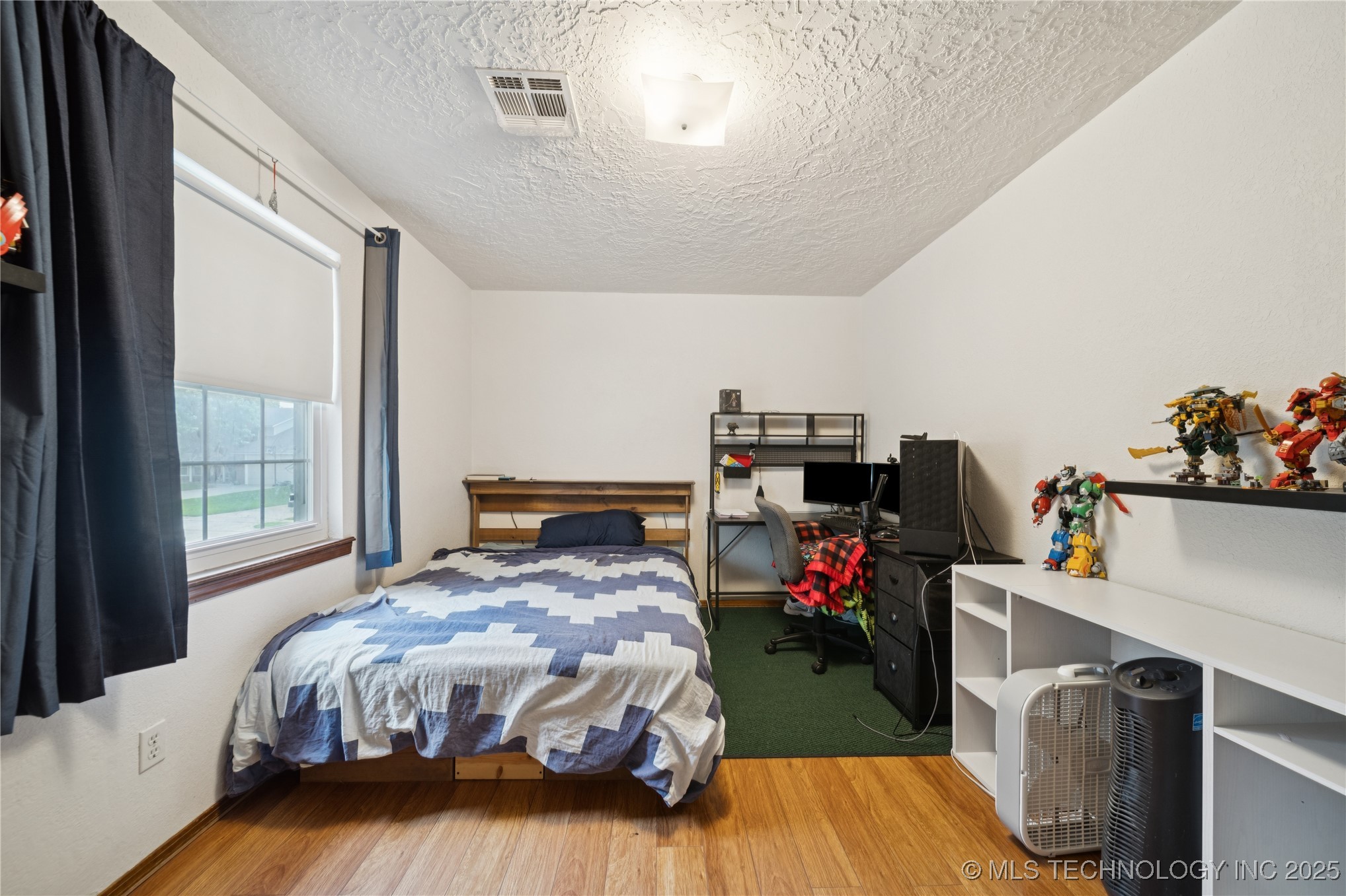 6316 S Ash Avenue Property Photo 7