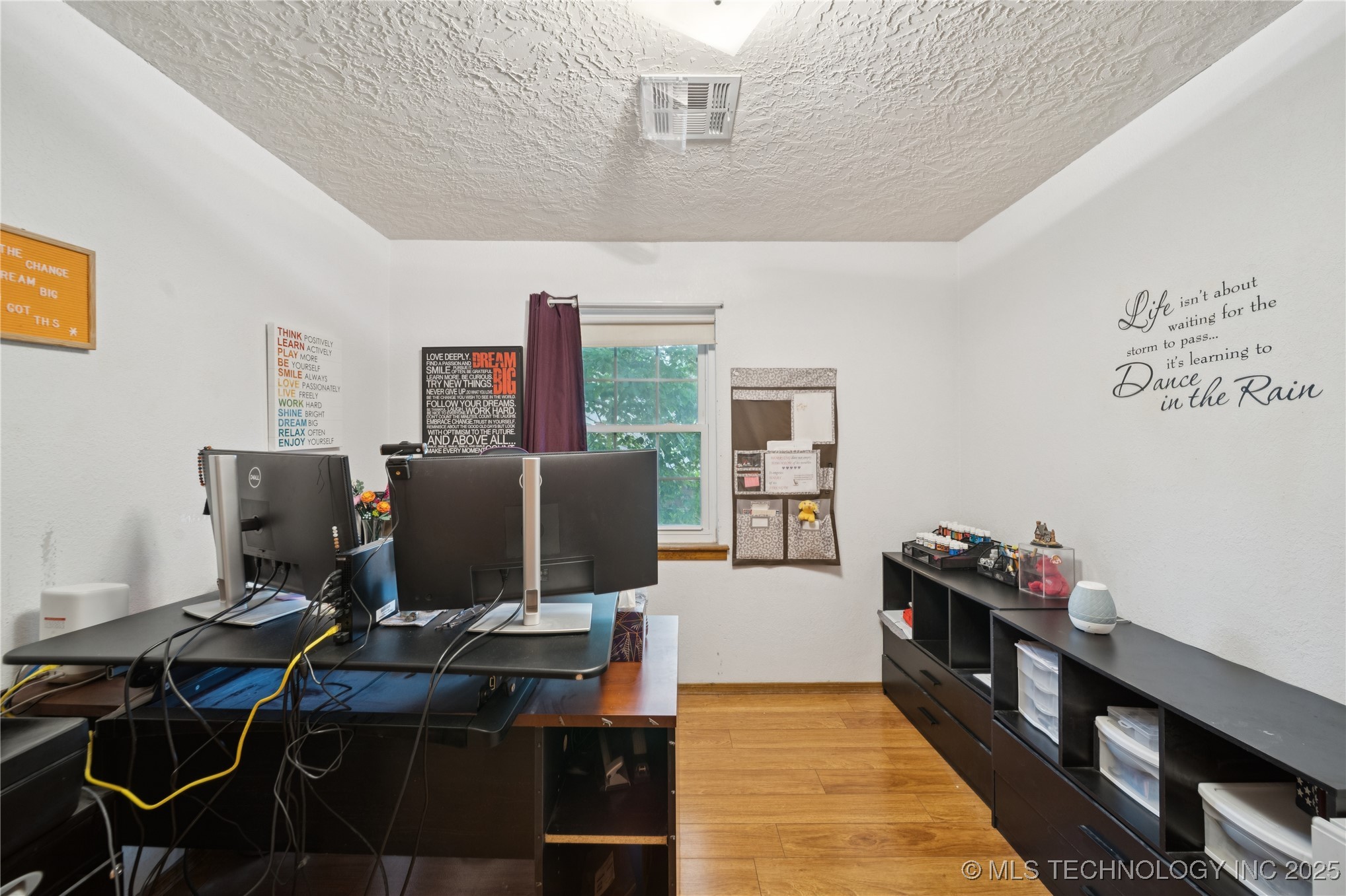 6316 S Ash Avenue Property Photo 10