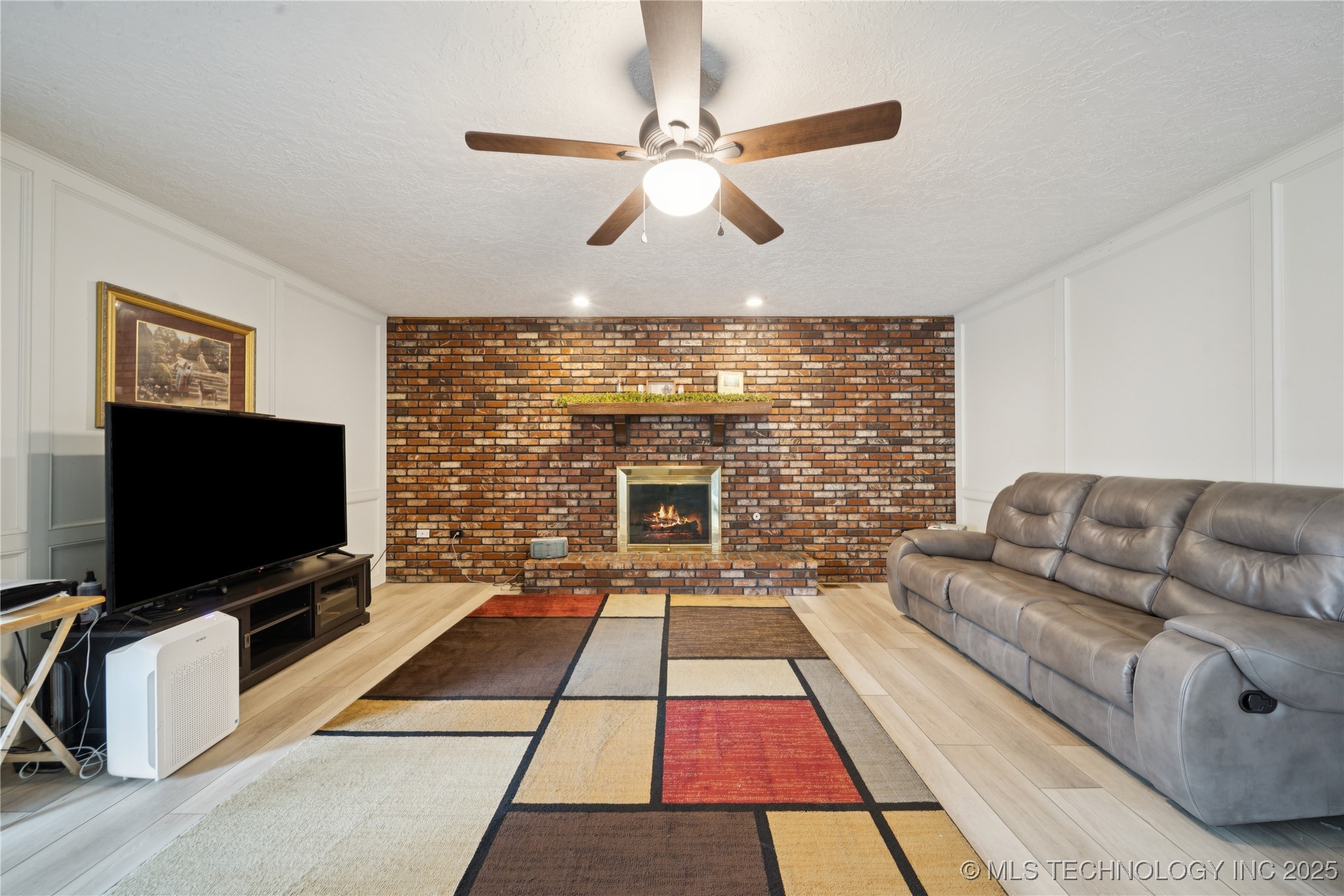 6316 S Ash Avenue Property Photo 13