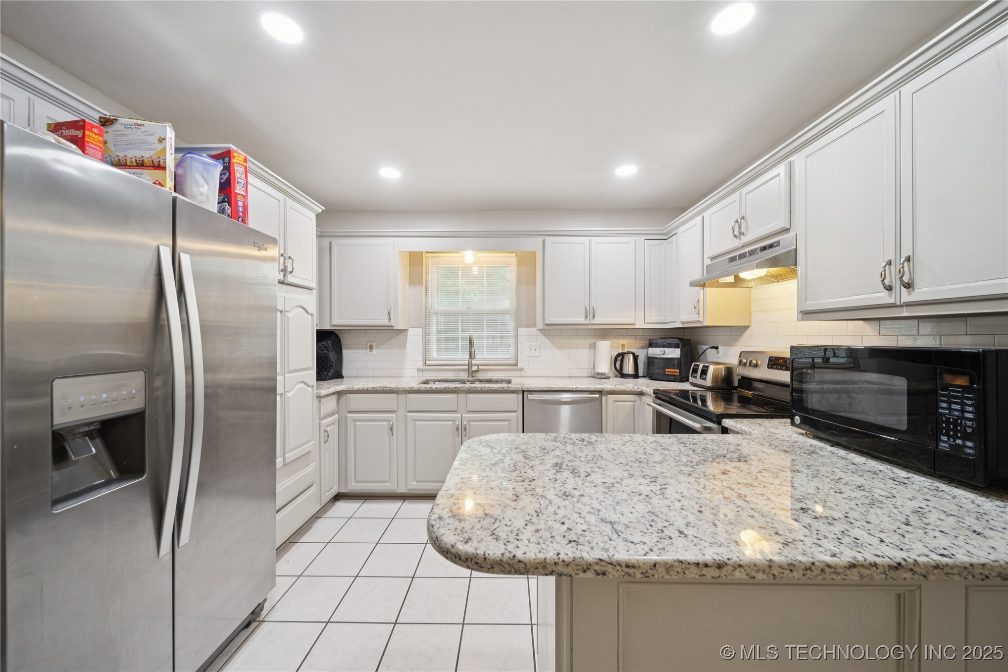 6316 S Ash Avenue Property Photo 18