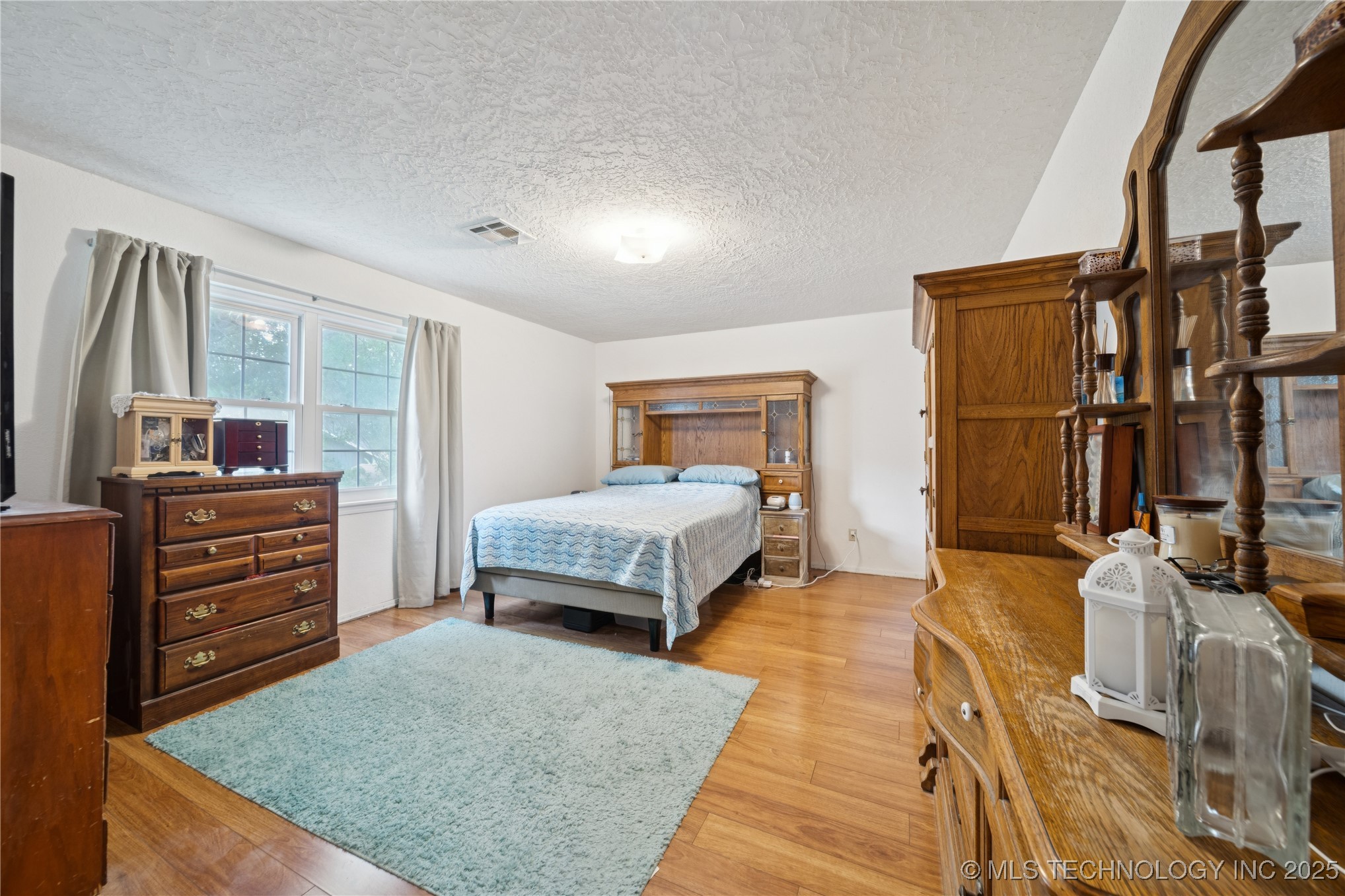 6316 S Ash Avenue Property Photo 24