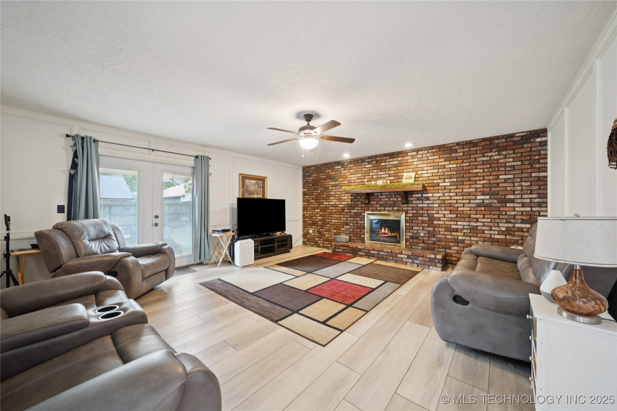 6316 S Ash Avenue Property Photo 28
