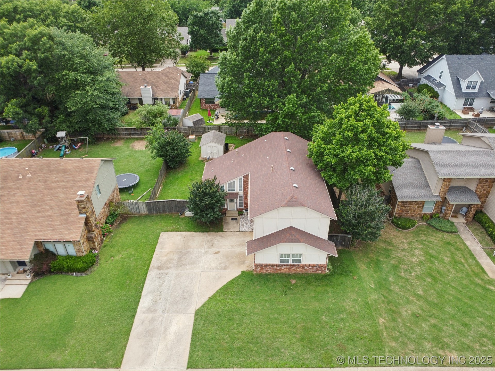 6316 S Ash Avenue Property Photo 29