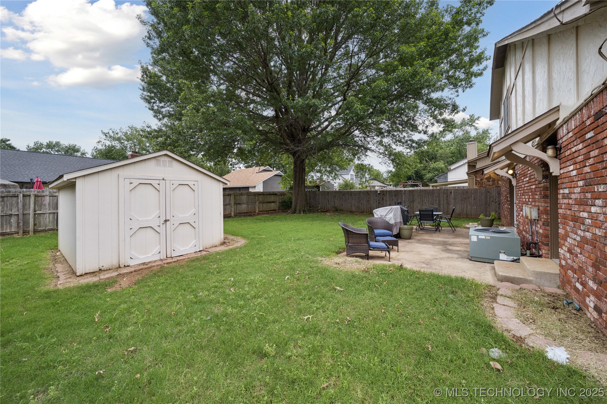 6316 S Ash Avenue Property Photo 33