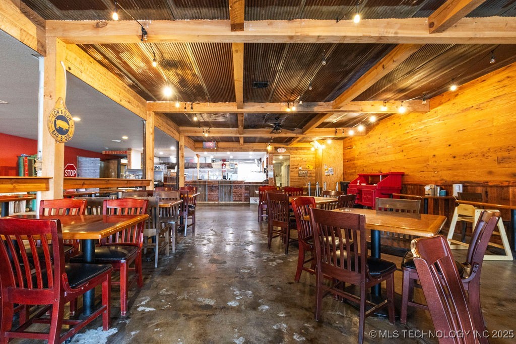 105 N Main Property Photo 11