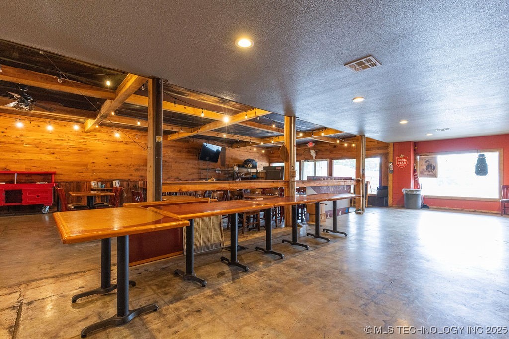 105 N Main Property Photo 13