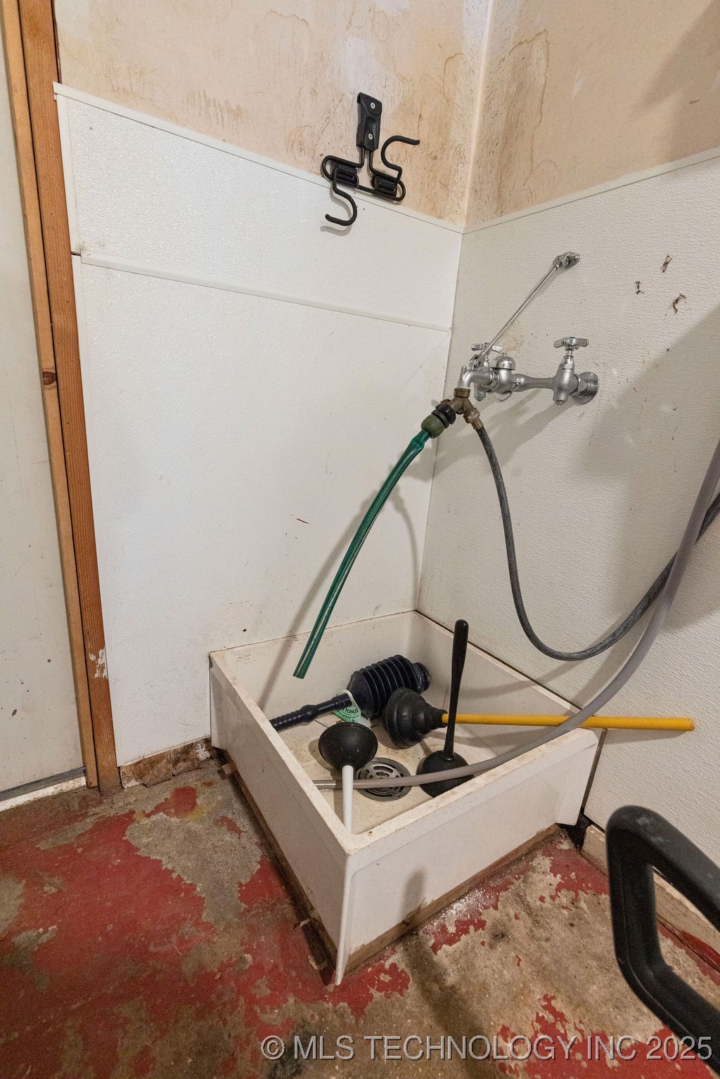 105 N Main Property Photo 22