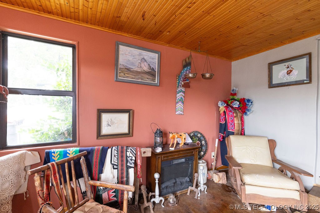 105 N Main Property Photo 30