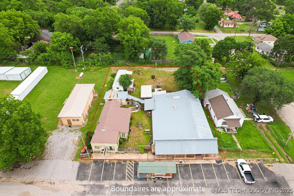 105 N Main Property Photo 43