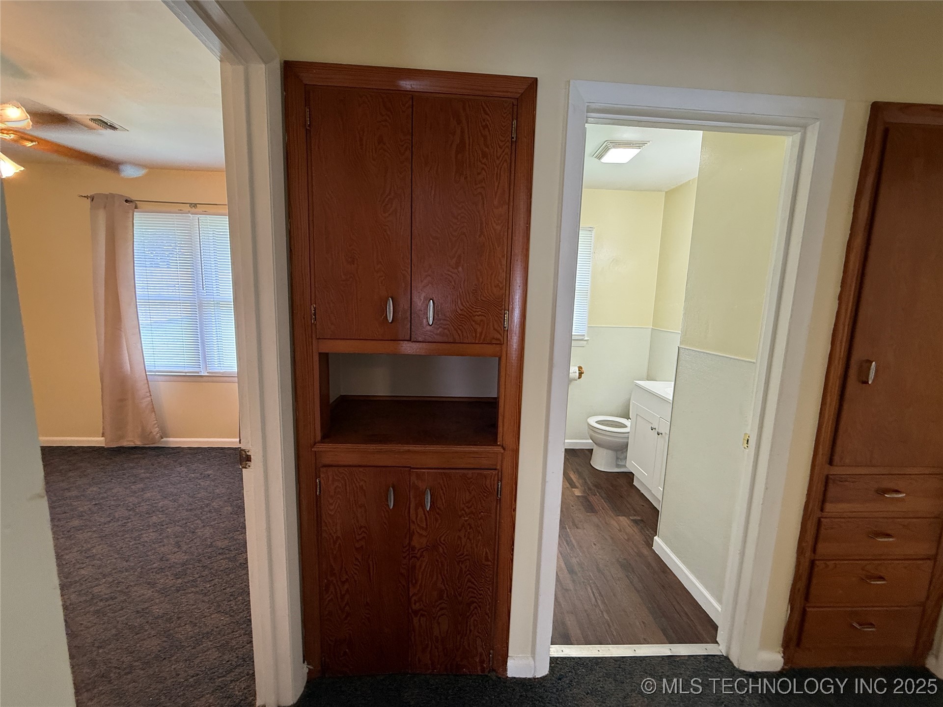 911 E Polk Avenue Property Photo 8