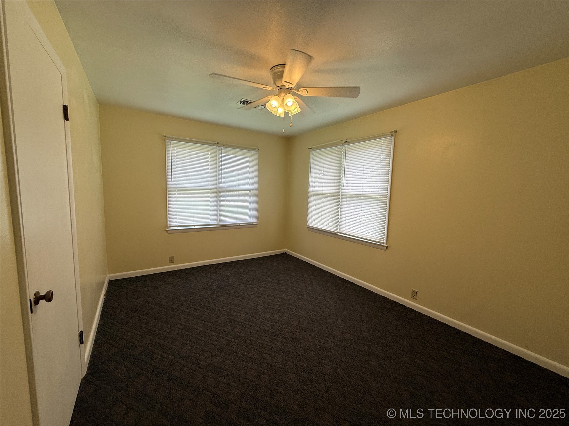 911 E Polk Avenue Property Photo 12