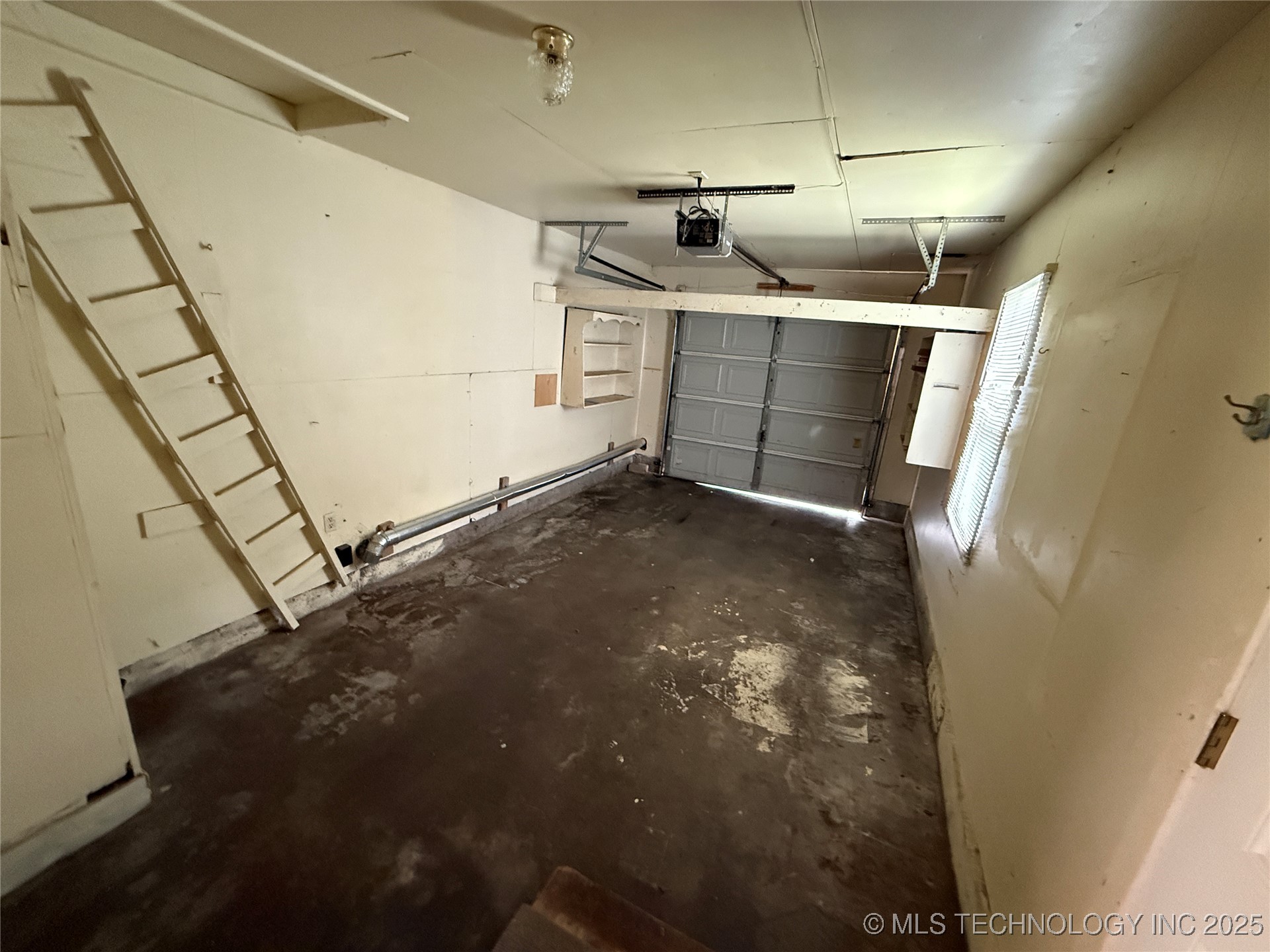 911 E Polk Avenue Property Photo 14