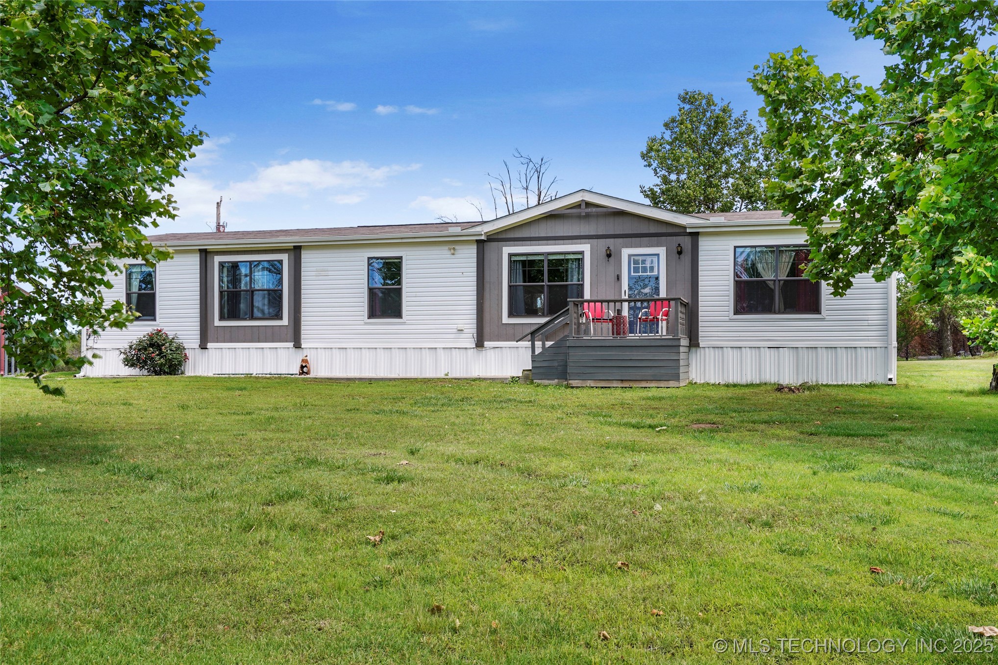 1750 Sunrise Road Property Photo 1