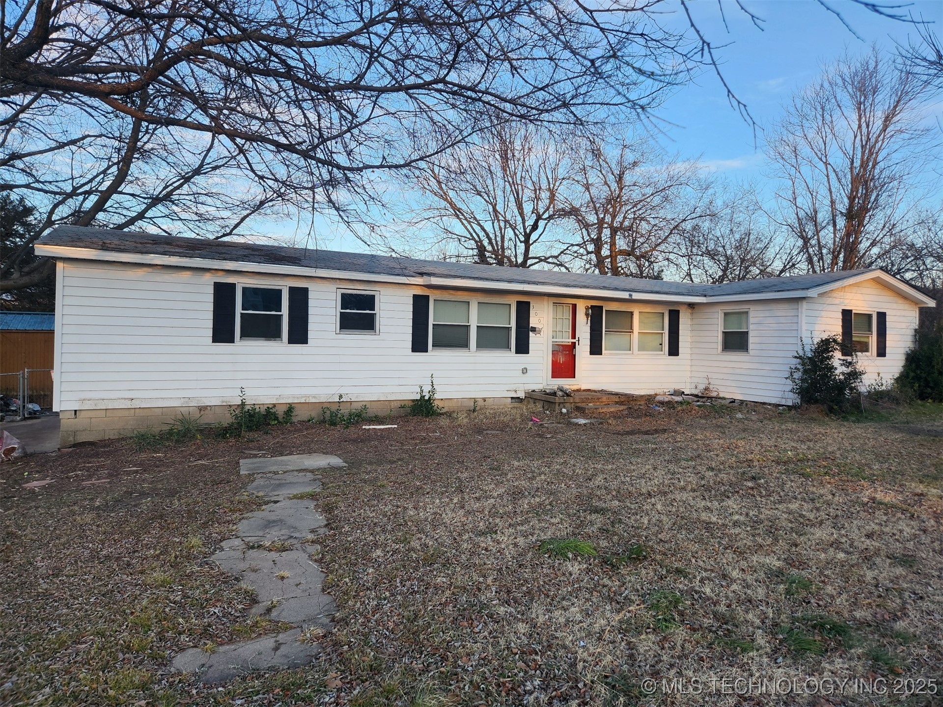 300 Se Johnson Street Property Photo 1