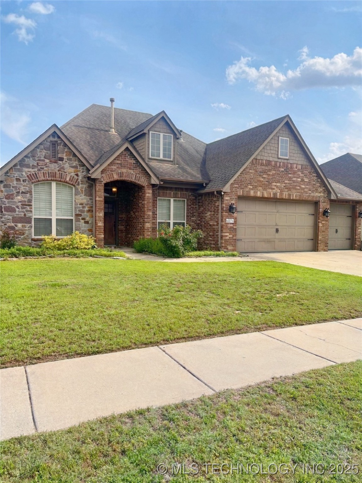 6076 E 143rd Place S Property Photo 1