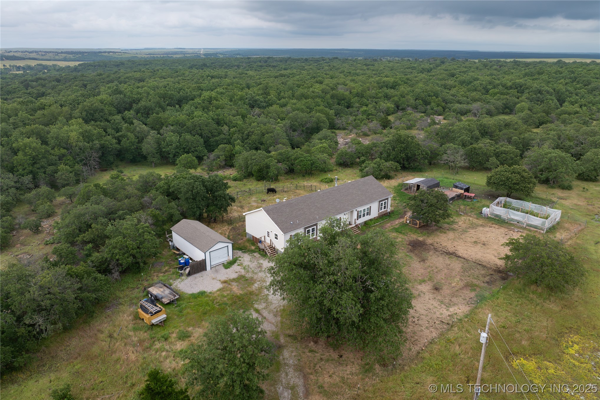 6771 County Road 4151 Property Photo 1