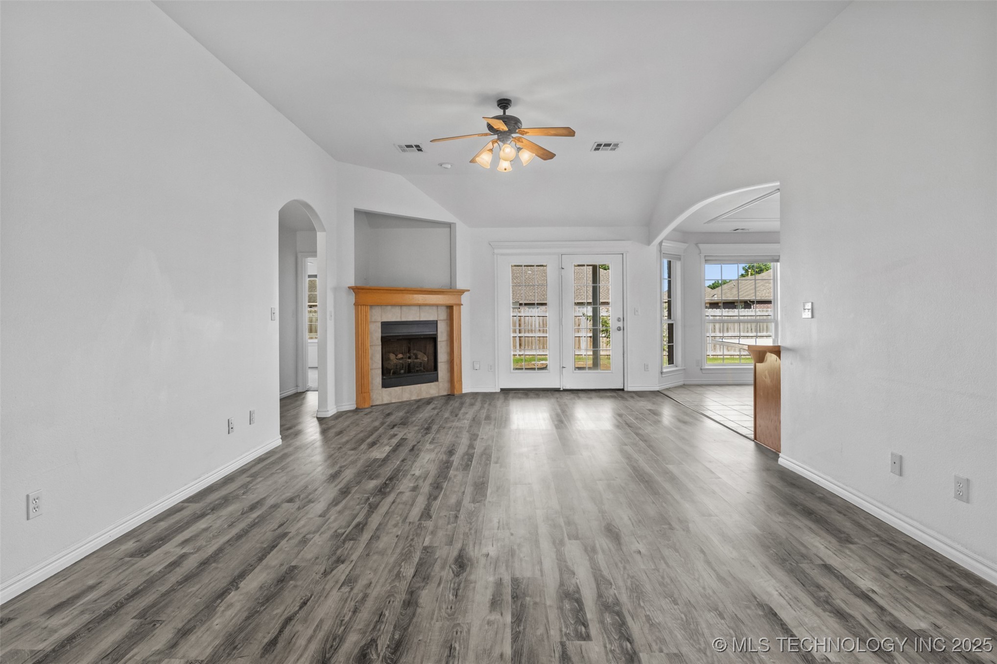 13124 N 133rd East Avenue Property Photo 7