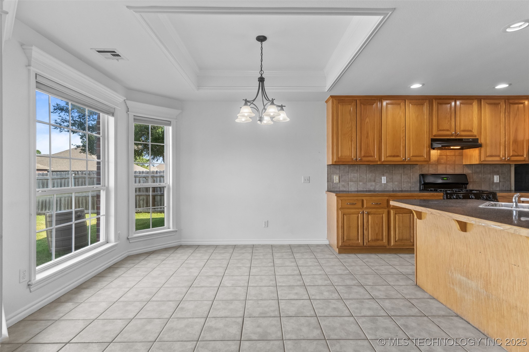 13124 N 133rd East Avenue Property Photo 10