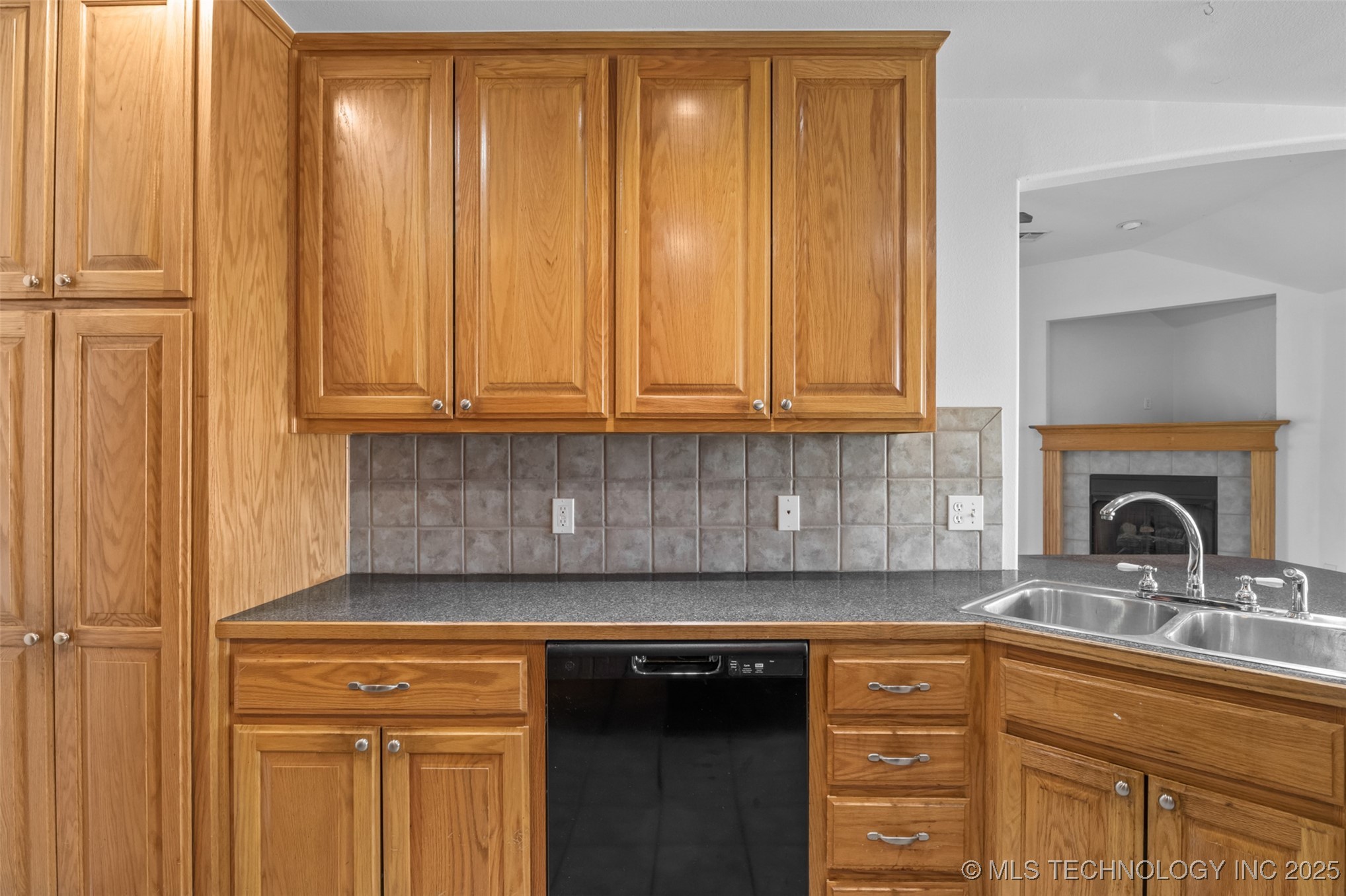 13124 N 133rd East Avenue Property Photo 14