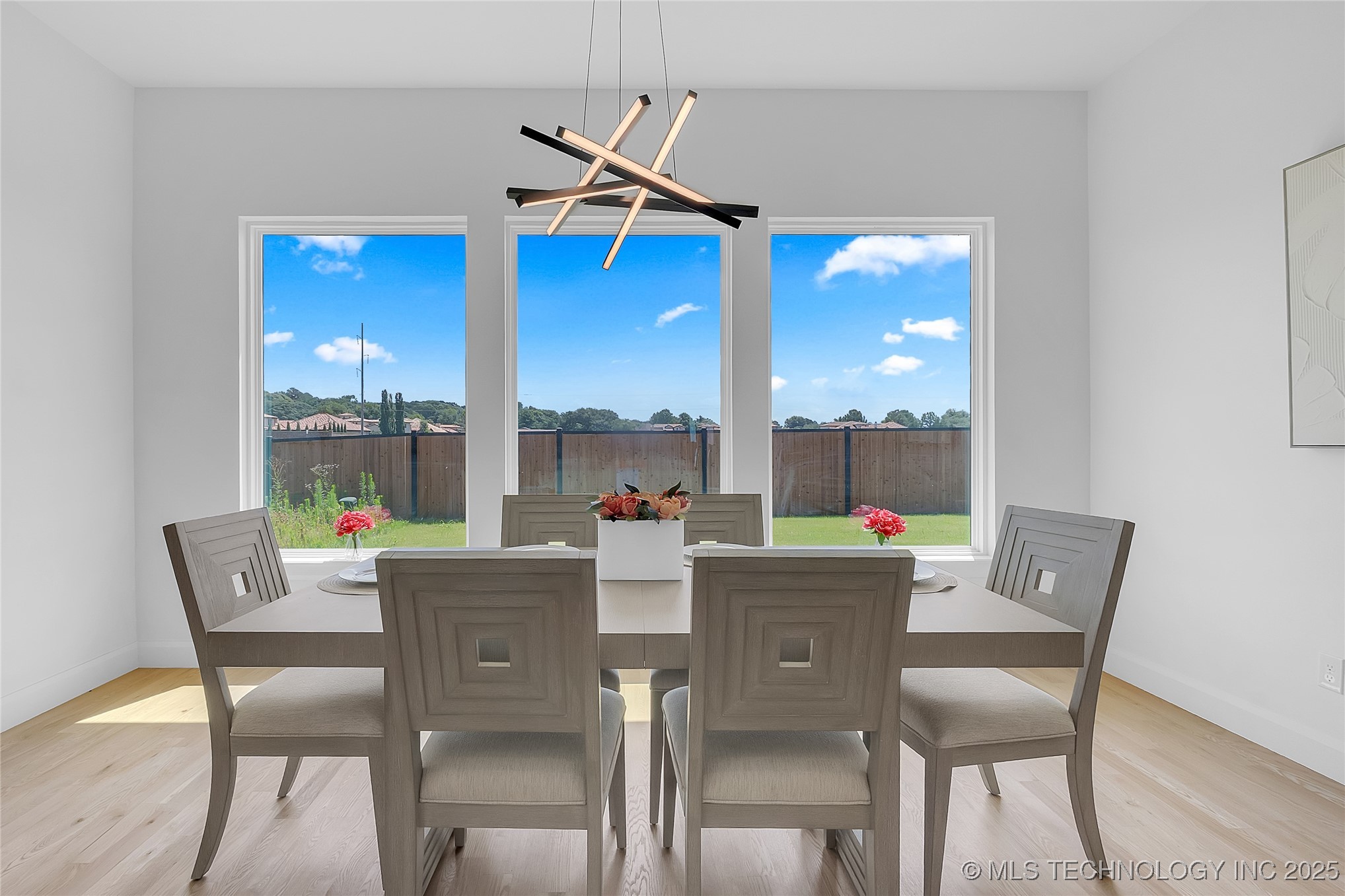 12005 S Vandalia Avenue Property Photo 20