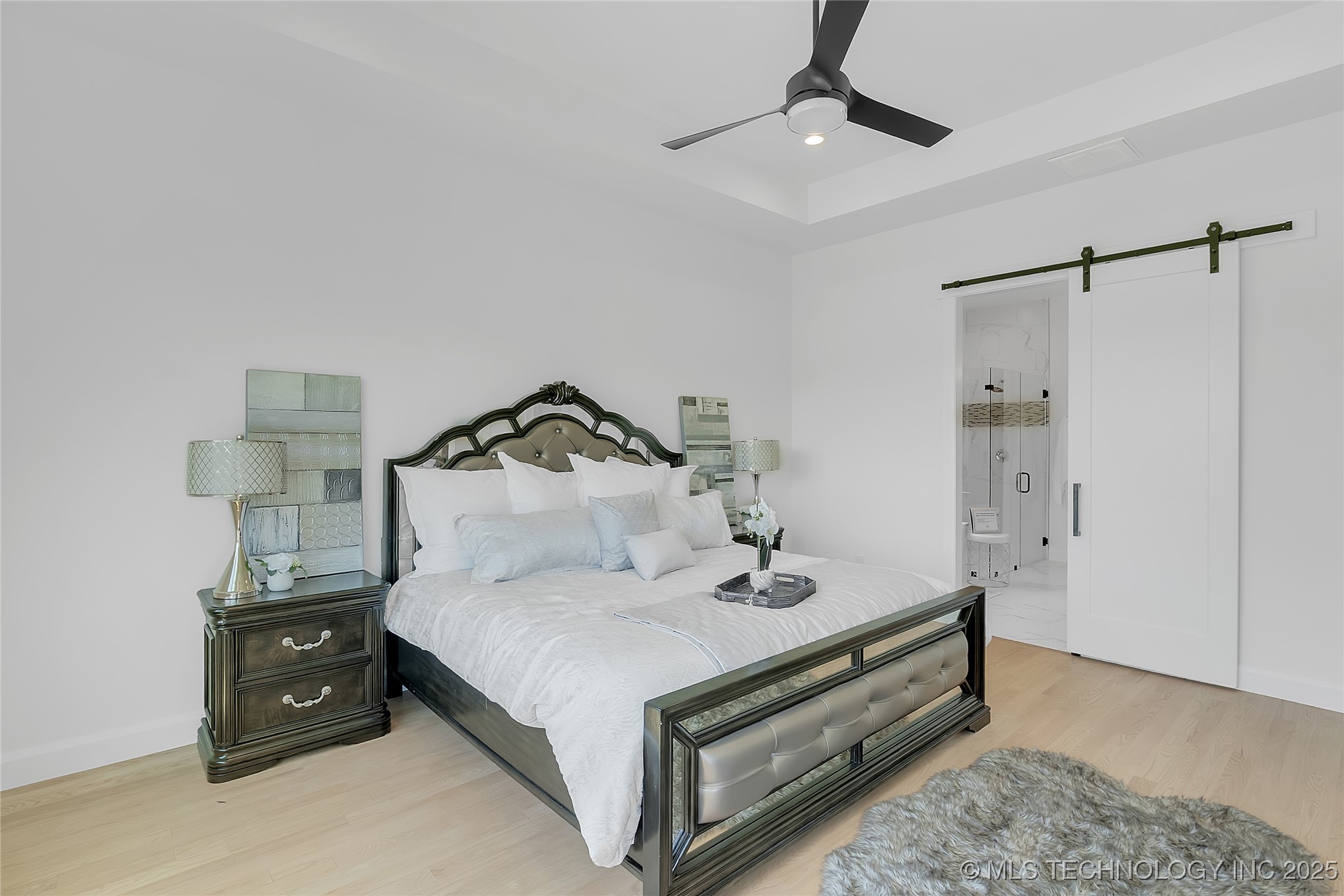 12005 S Vandalia Avenue Property Photo 28