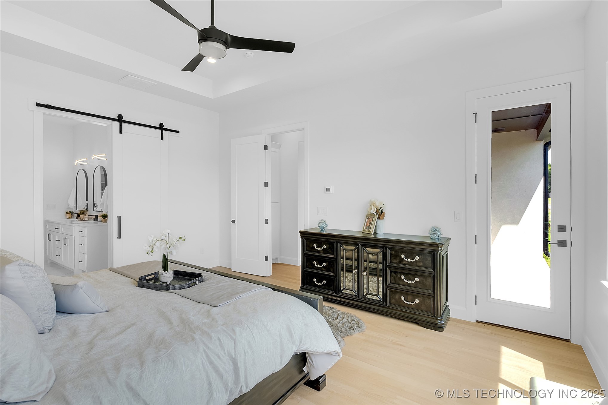 12005 S Vandalia Avenue Property Photo 29