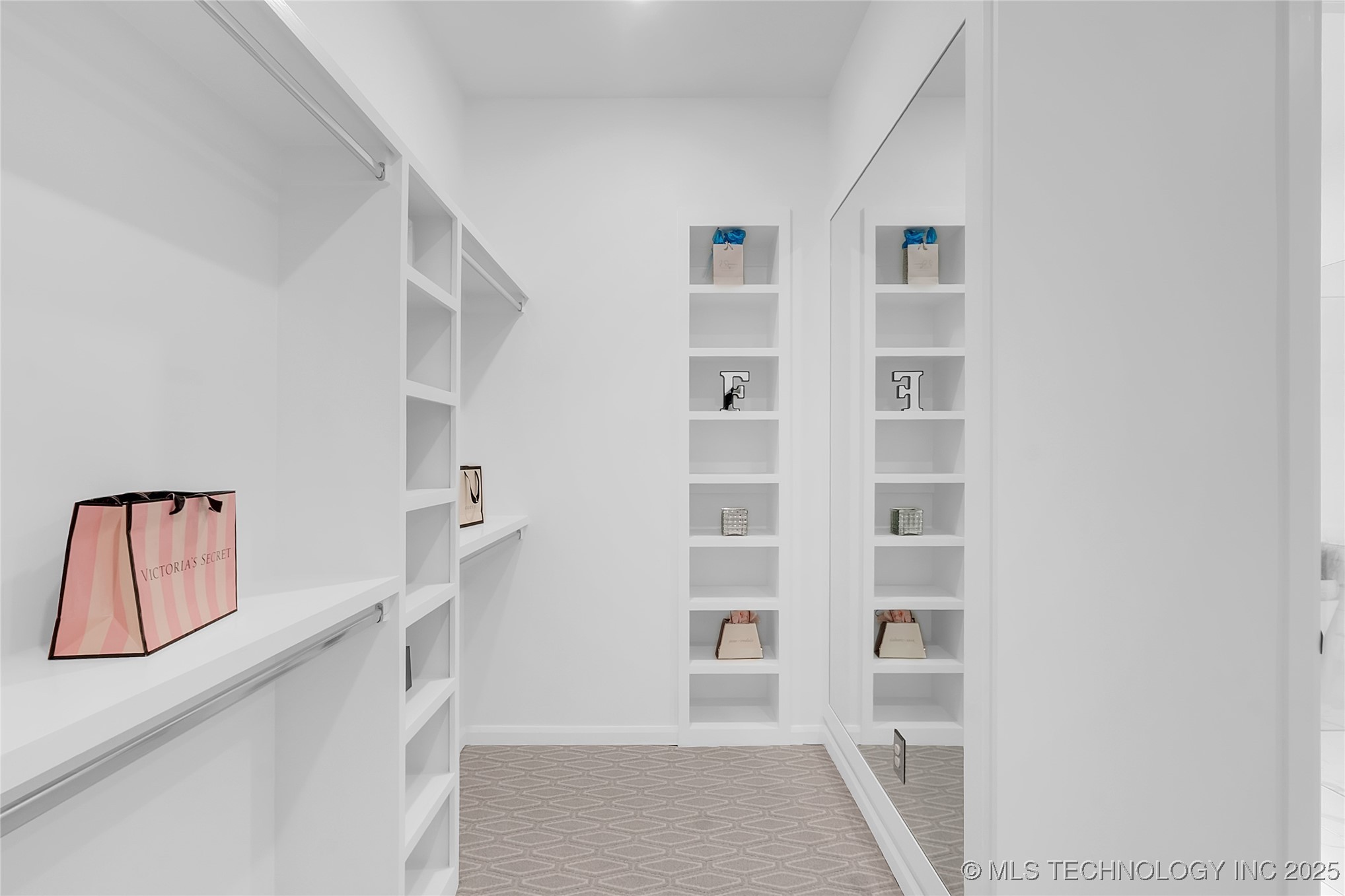 12005 S Vandalia Avenue Property Photo 39