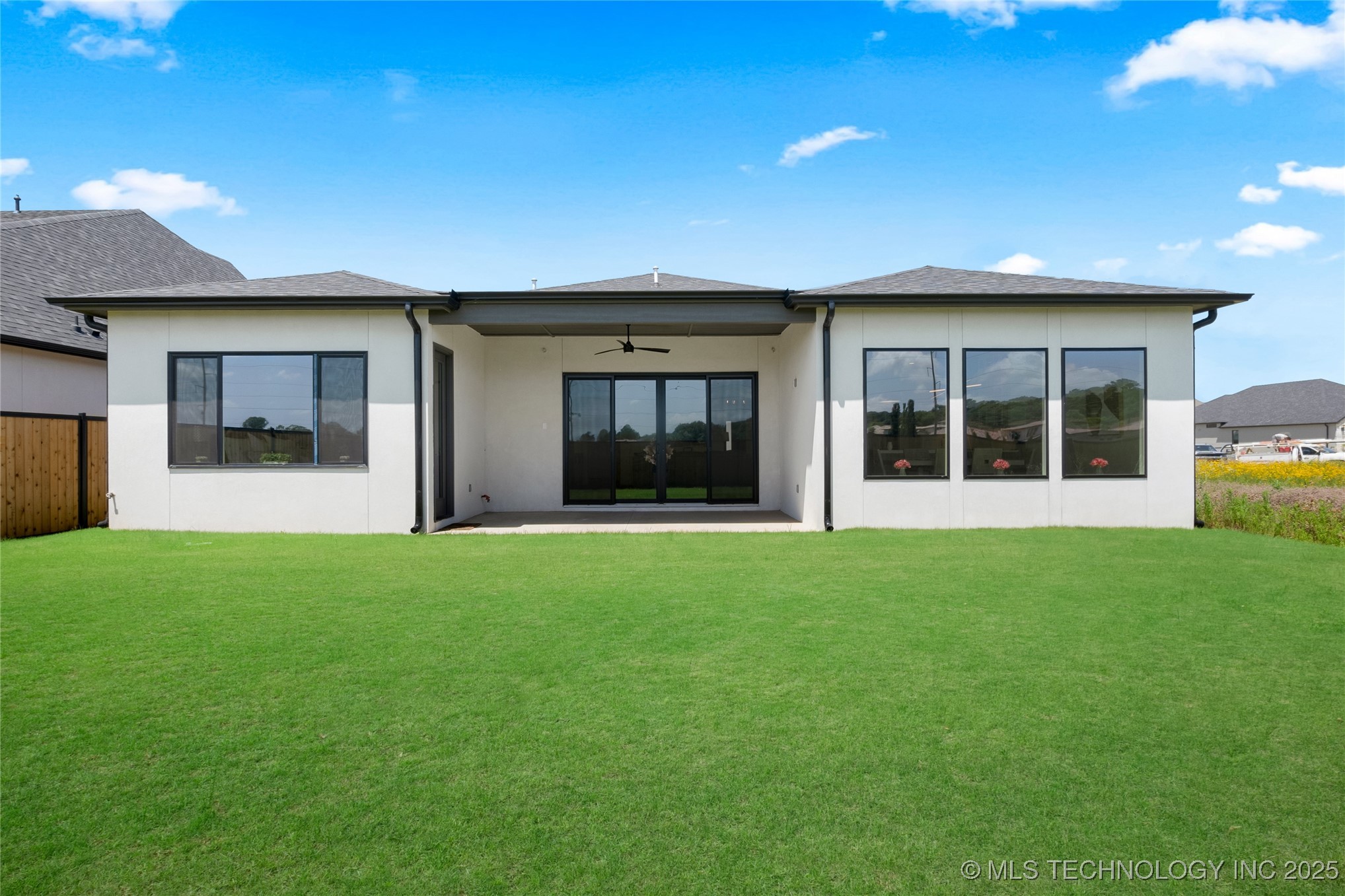 12005 S Vandalia Avenue Property Photo 51