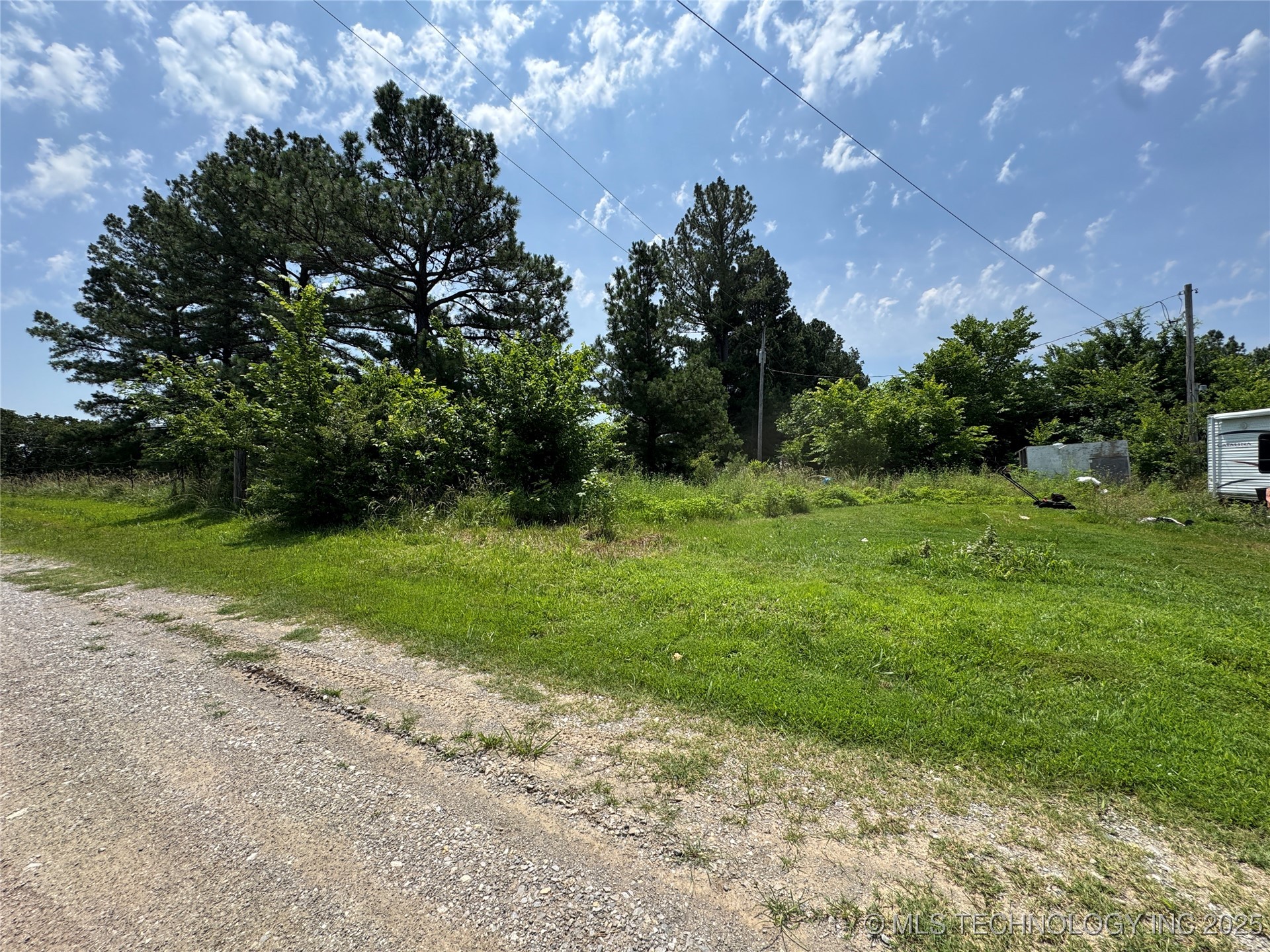 20200 W Cedar Lane Property Photo