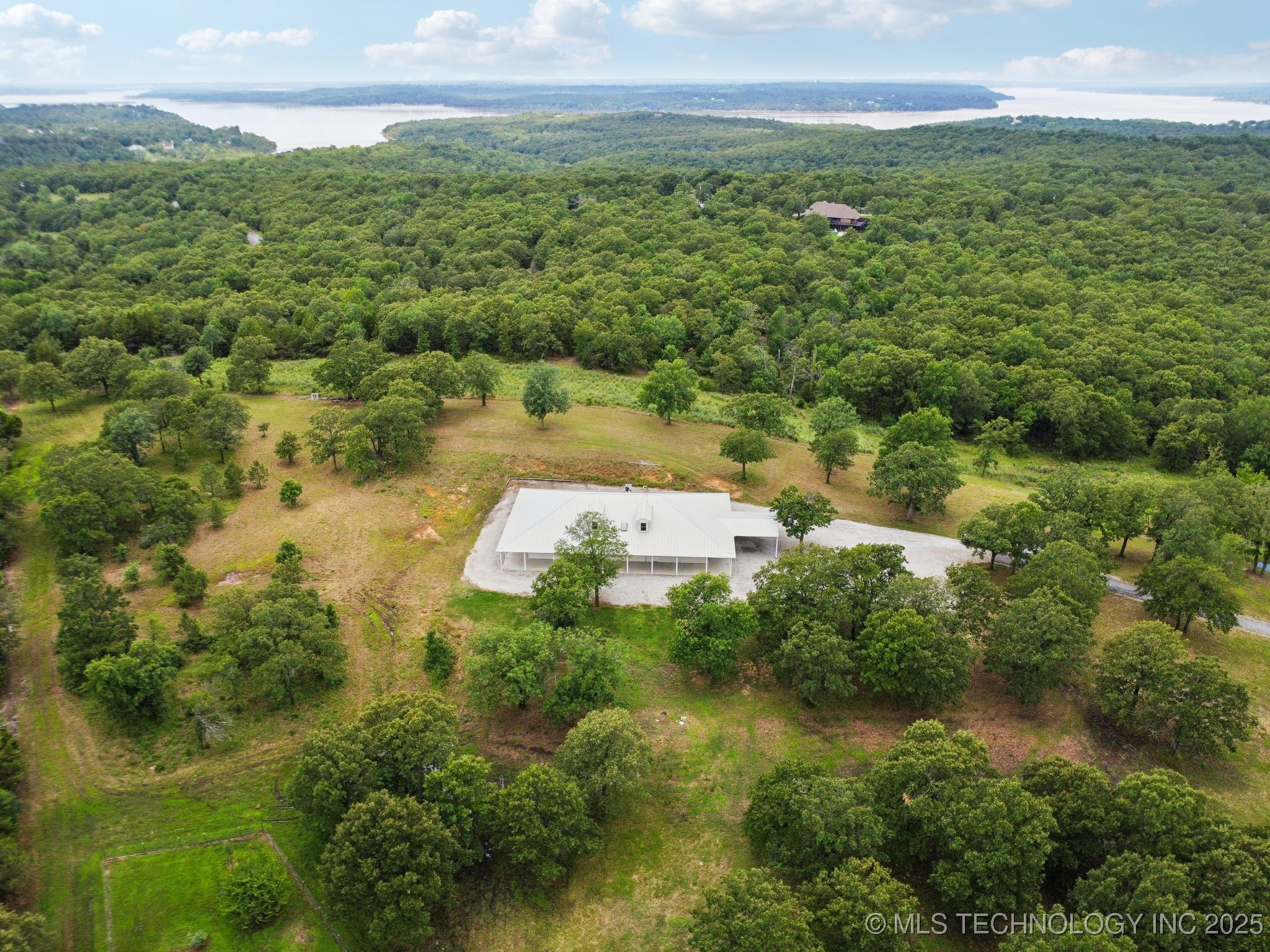 4127 New Prue Road Property Photo 2