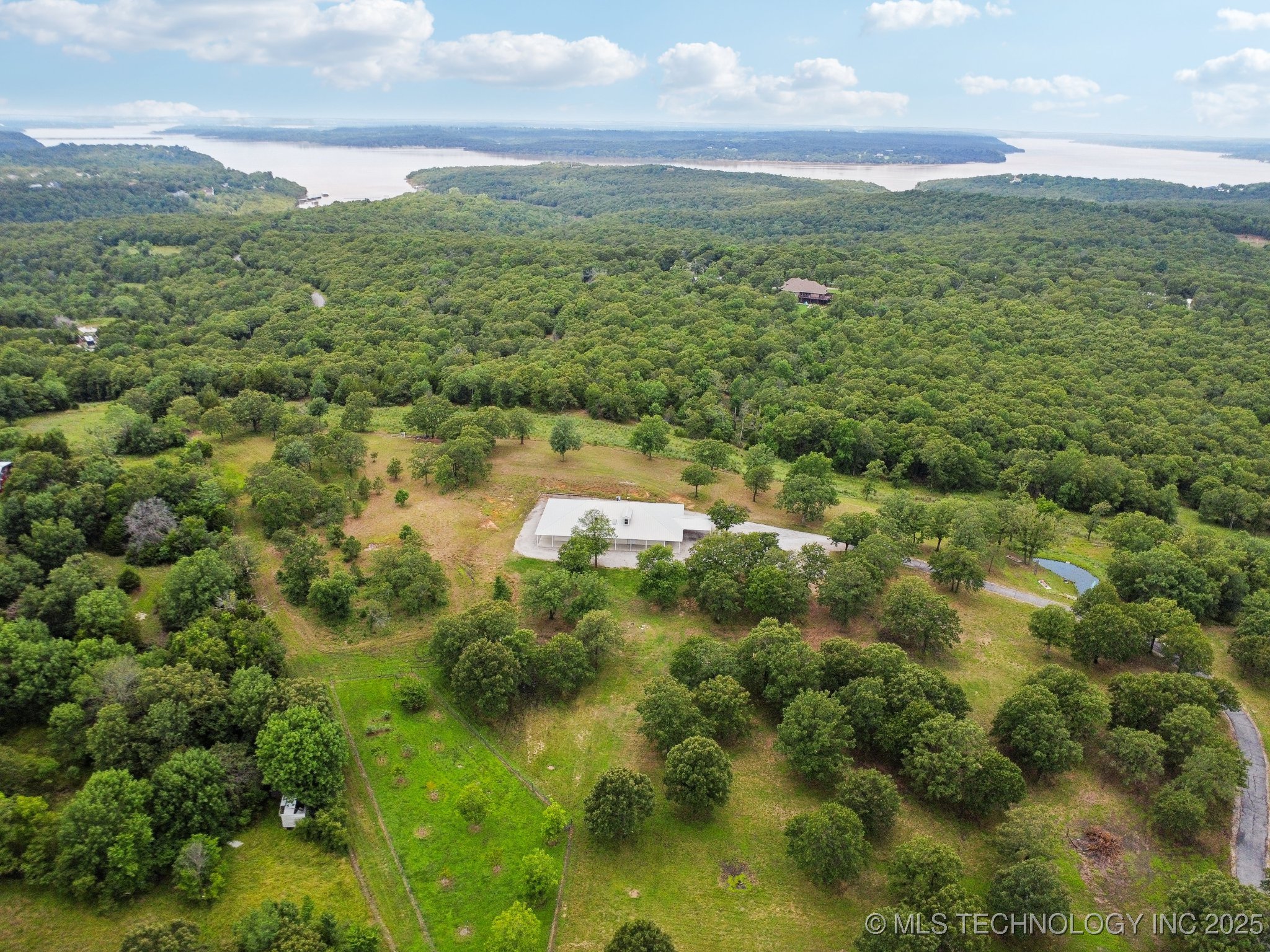 4127 New Prue Road Property Photo 3