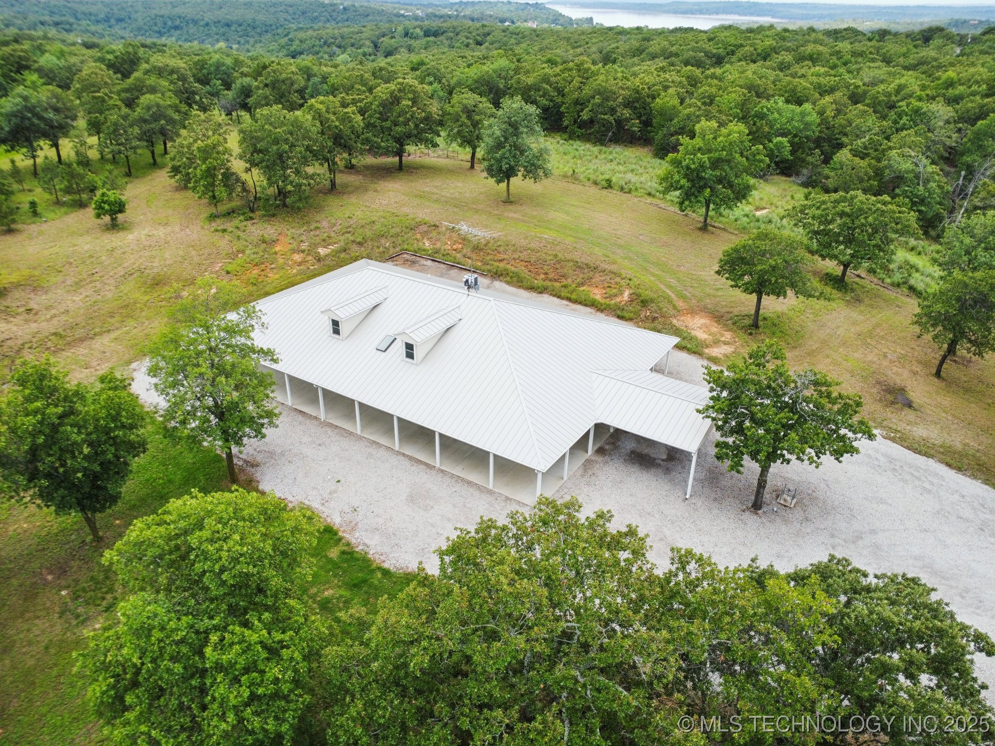 4127 New Prue Road Property Photo 4