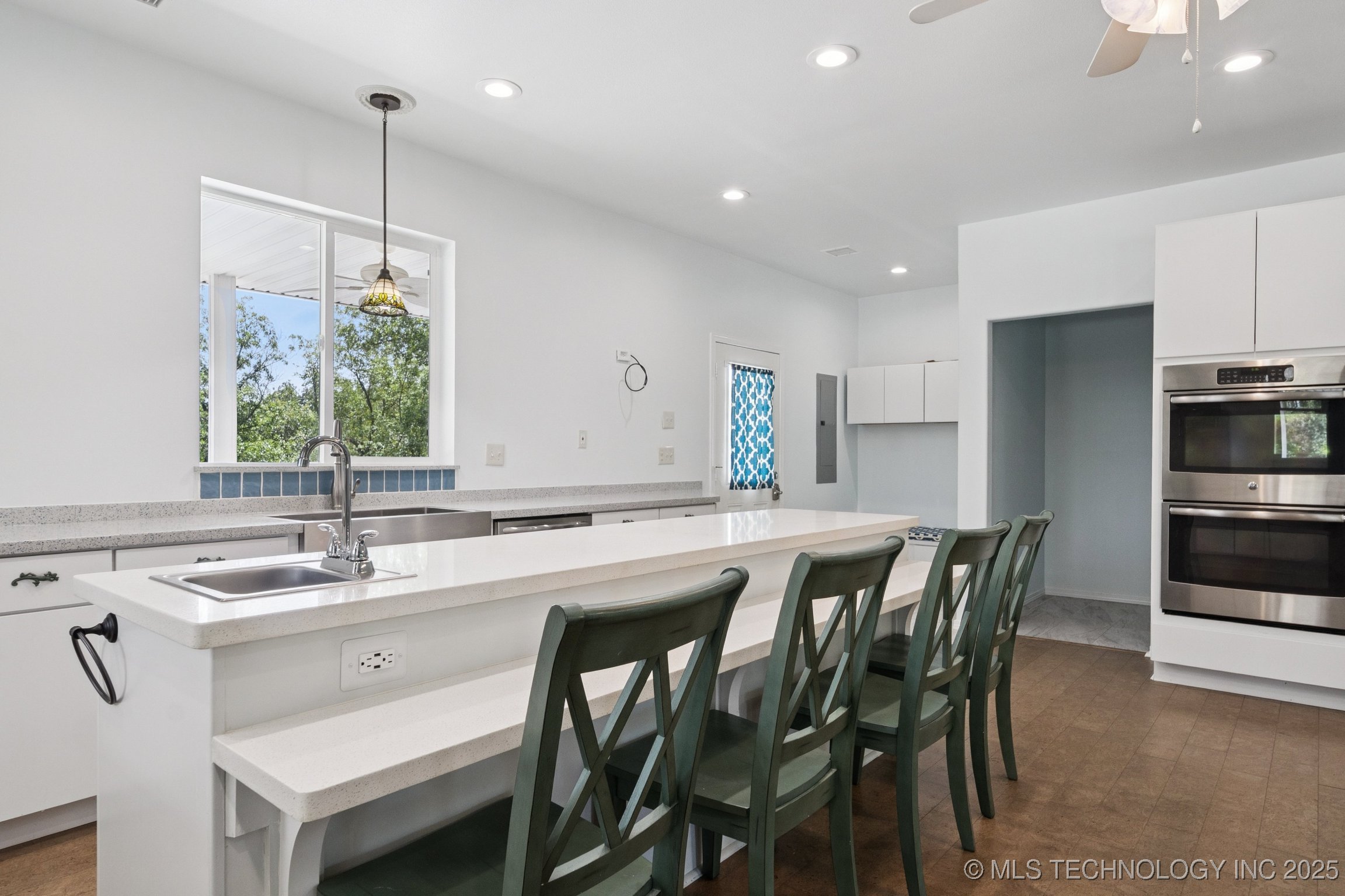 4127 New Prue Road Property Photo 10