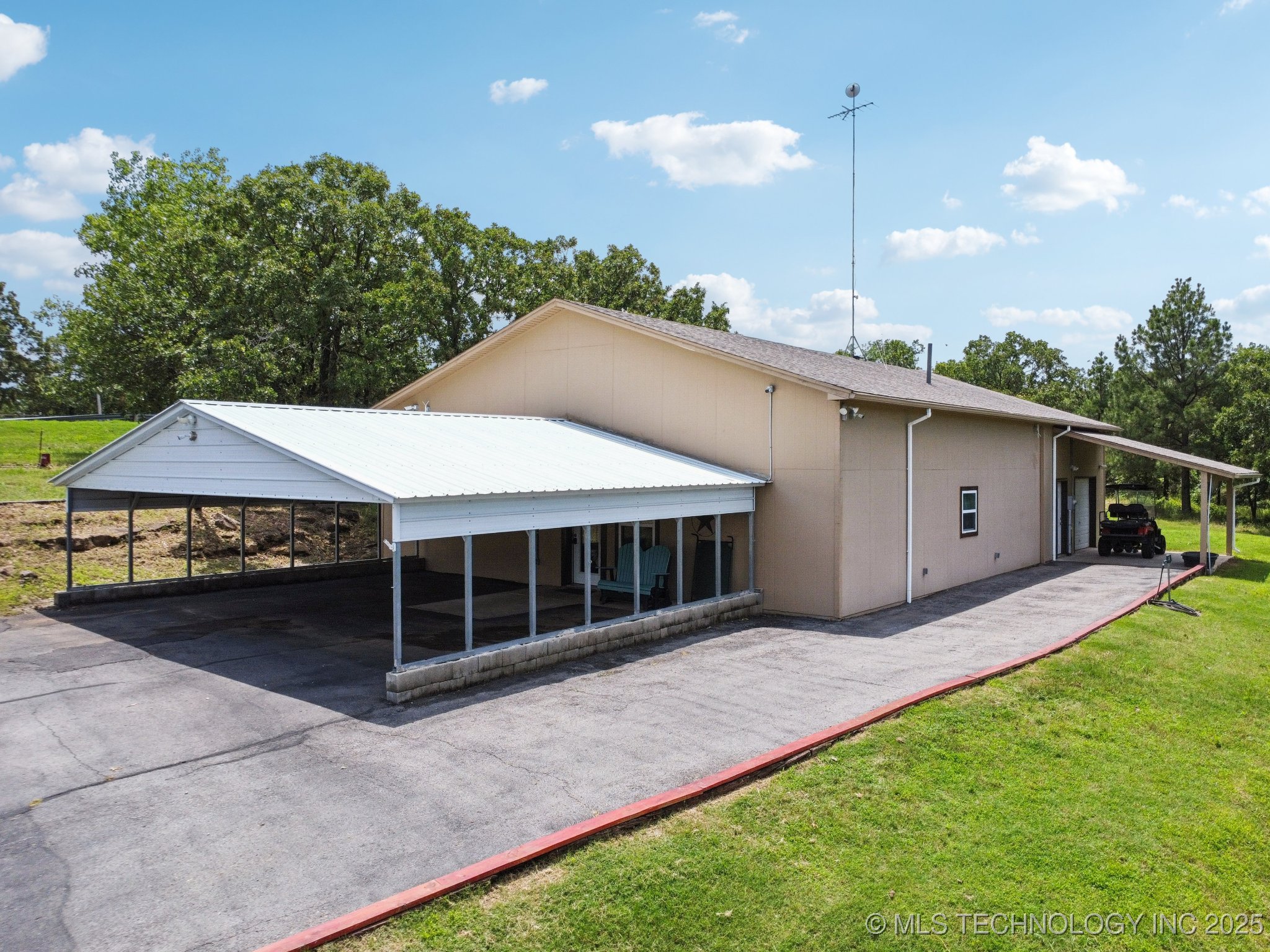 4127 New Prue Road Property Photo 42