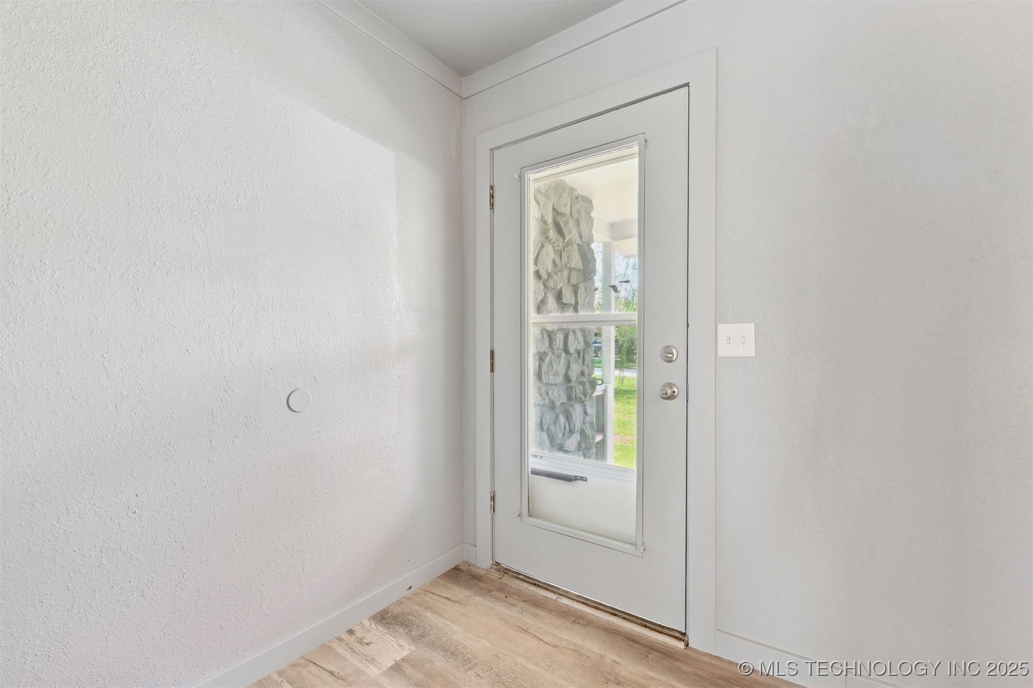 20935 E 38th Street S Property Photo 5