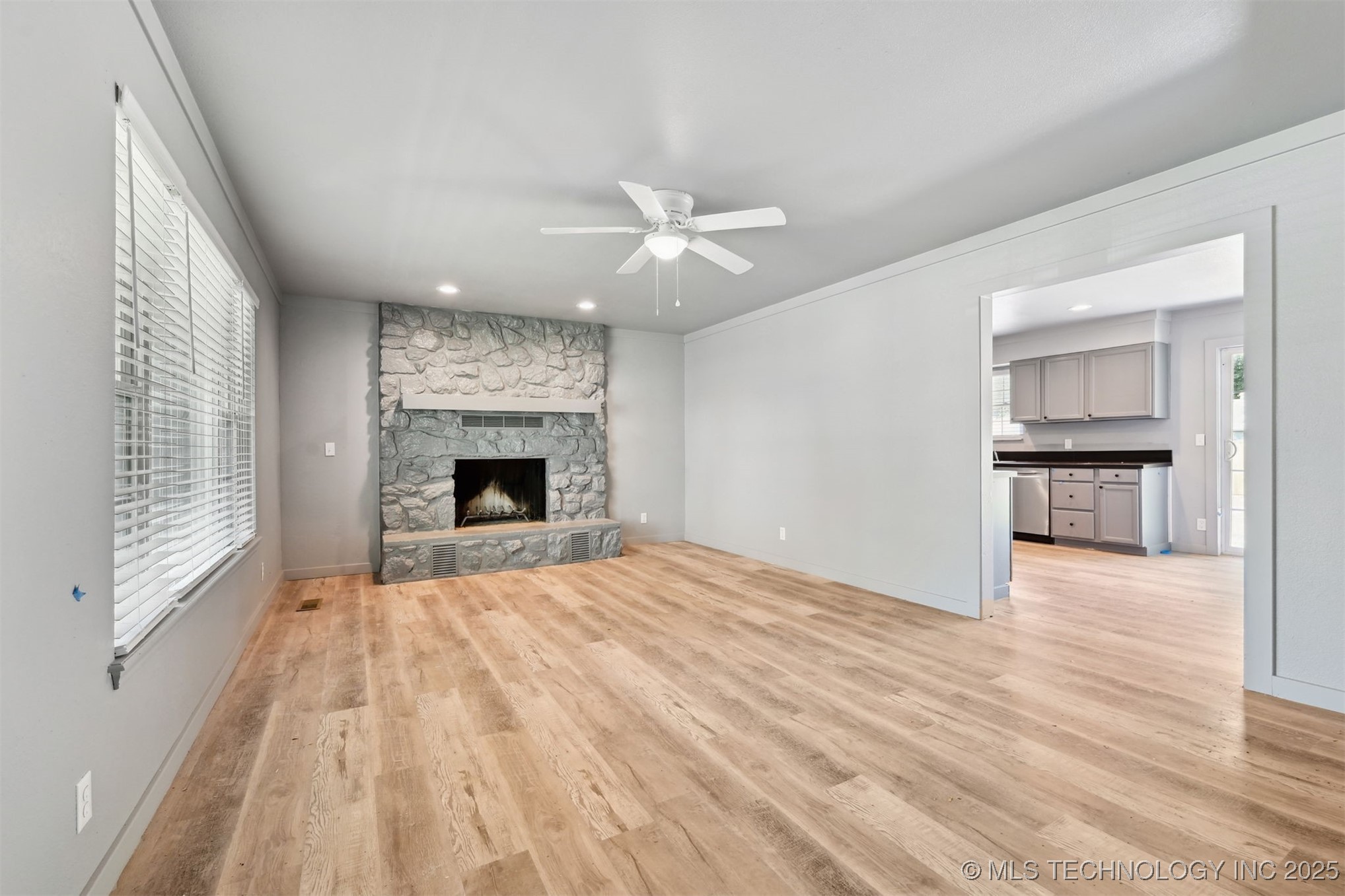 20935 E 38th Street S Property Photo 6