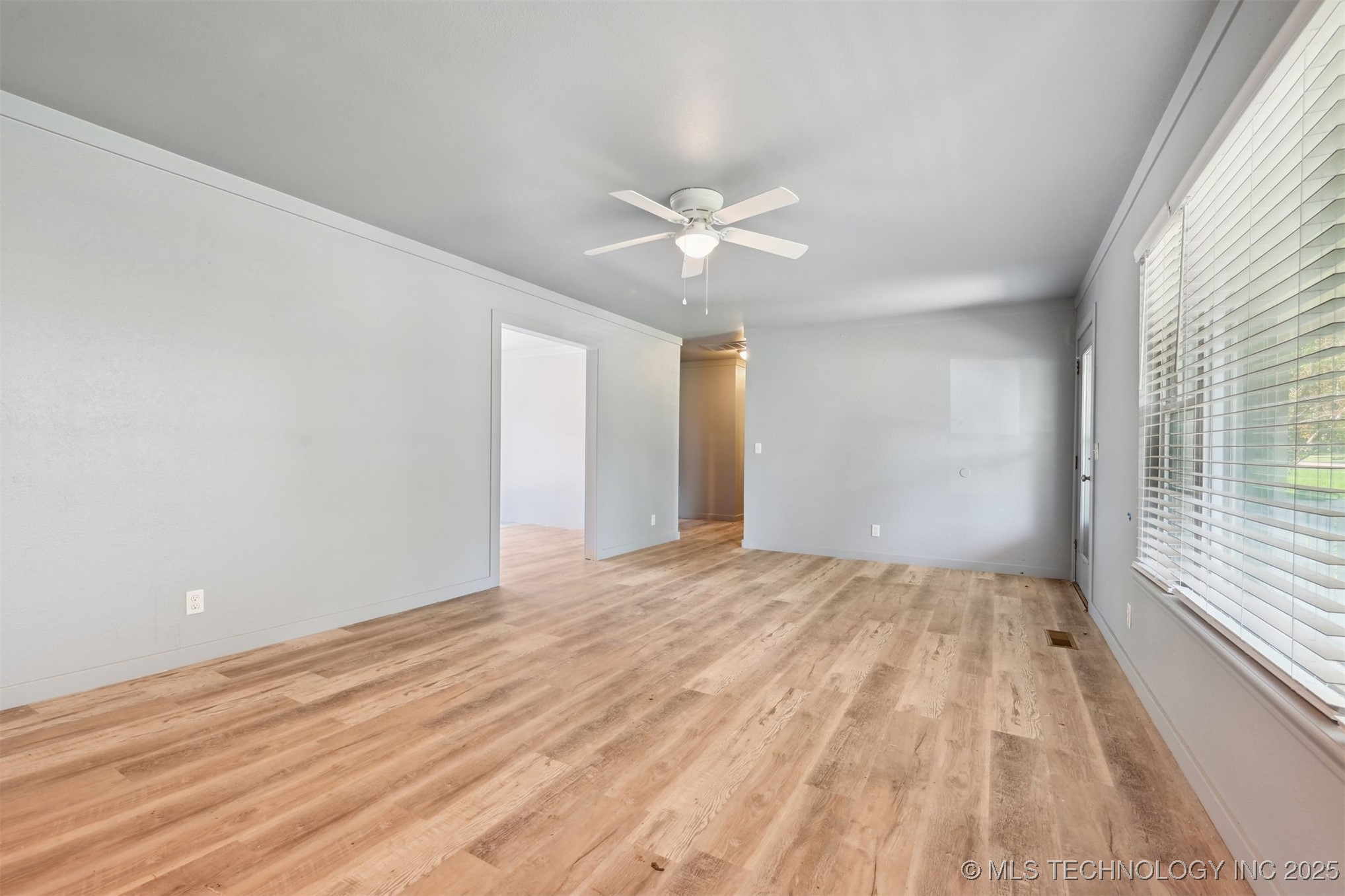20935 E 38th Street S Property Photo 9