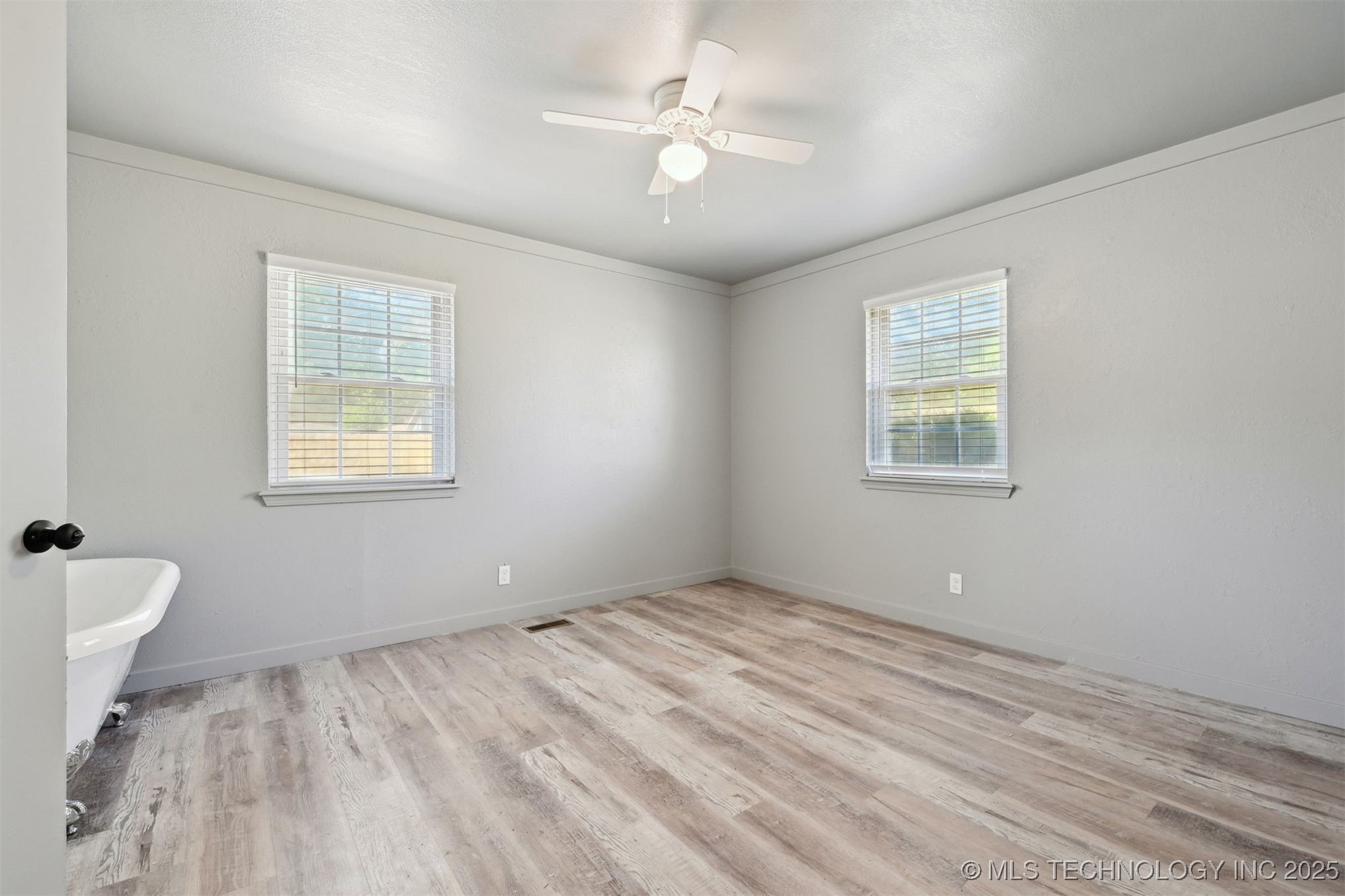 20935 E 38th Street S Property Photo 16