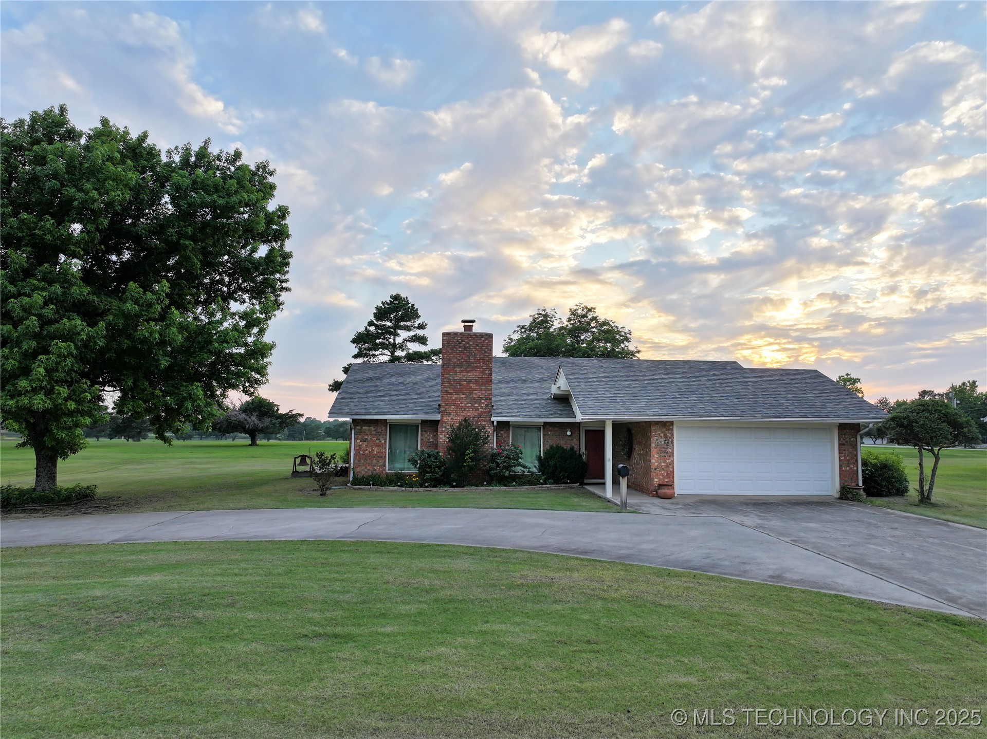 2018 Kelly Drive Property Photo