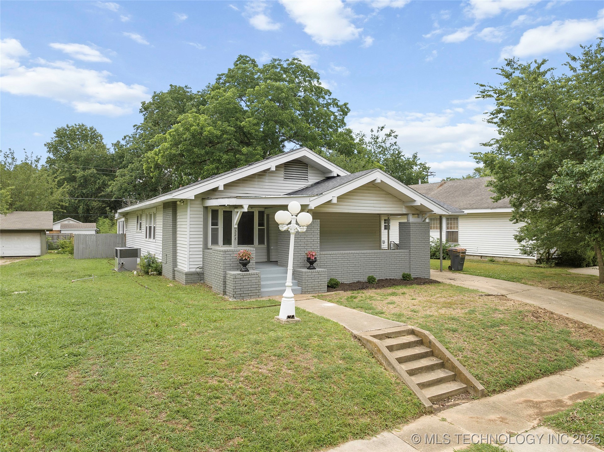 328 I Street SW Property Photo 1