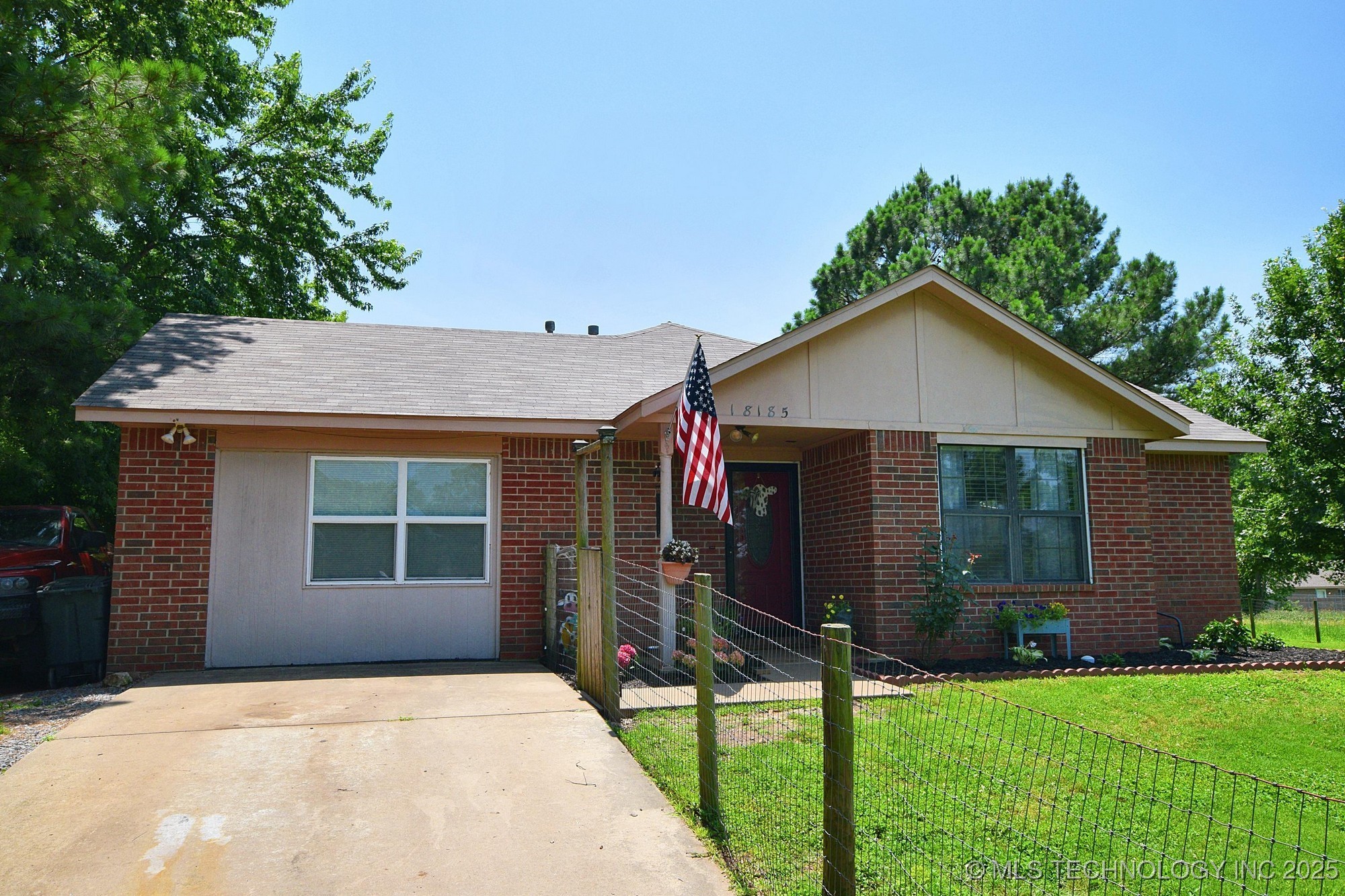18185 Hilltop Circle Property Photo 1