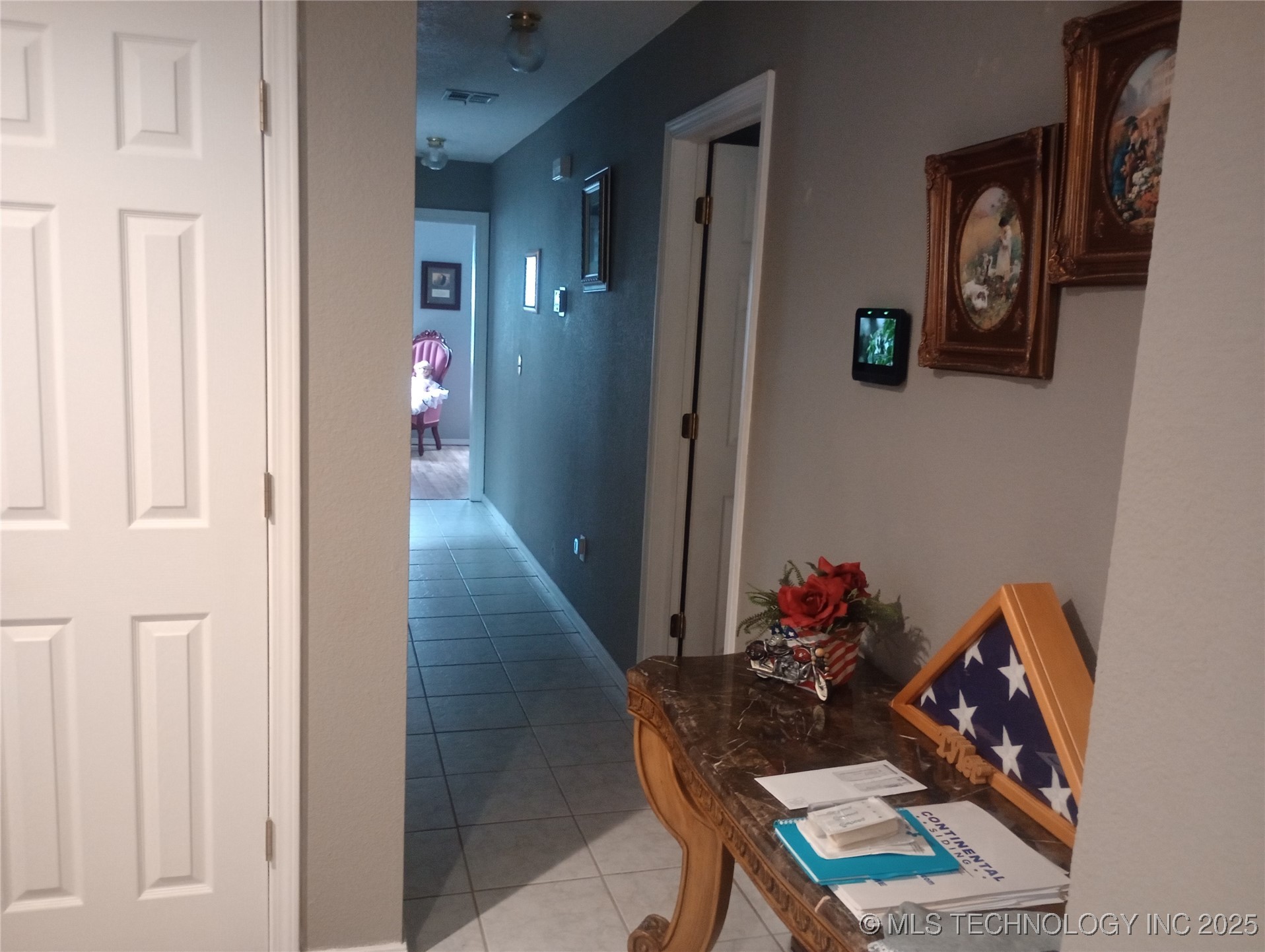 1122 Green Street Property Photo 3