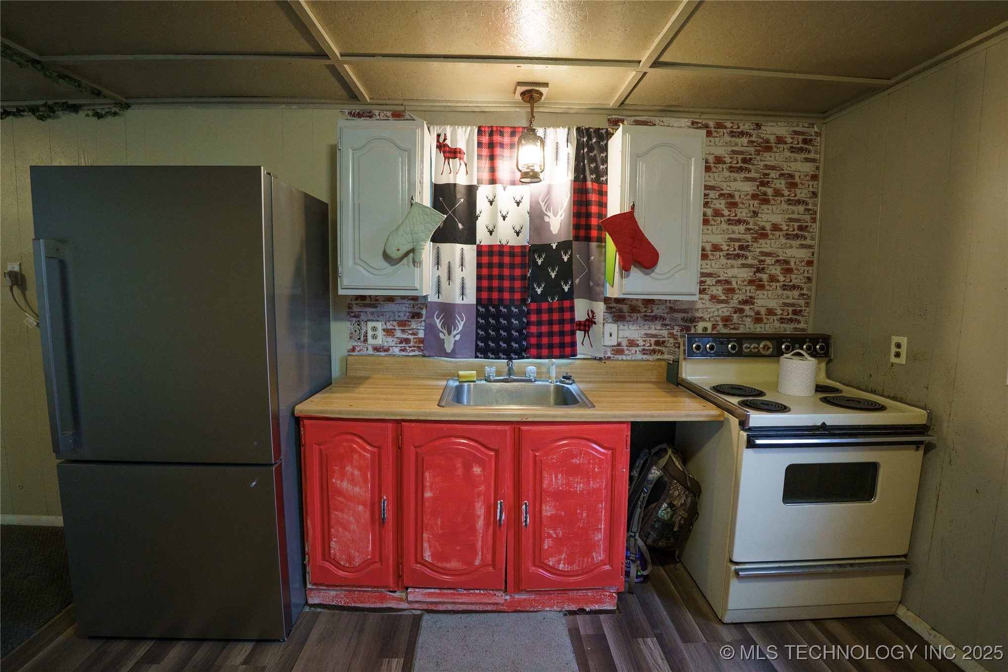 180 County Road 3579 Property Photo 5