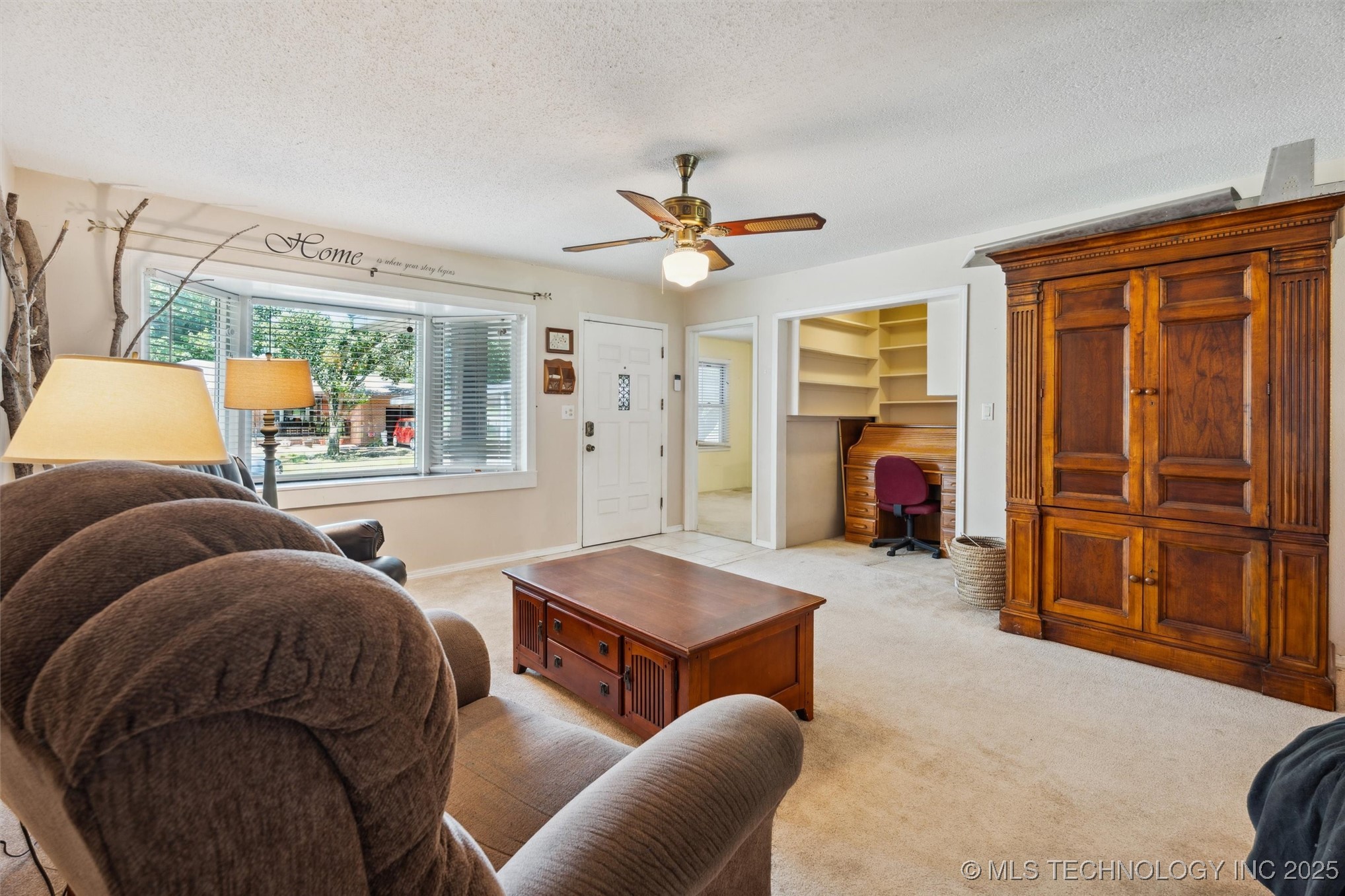 300 Se Waverly Avenue Property Photo 6