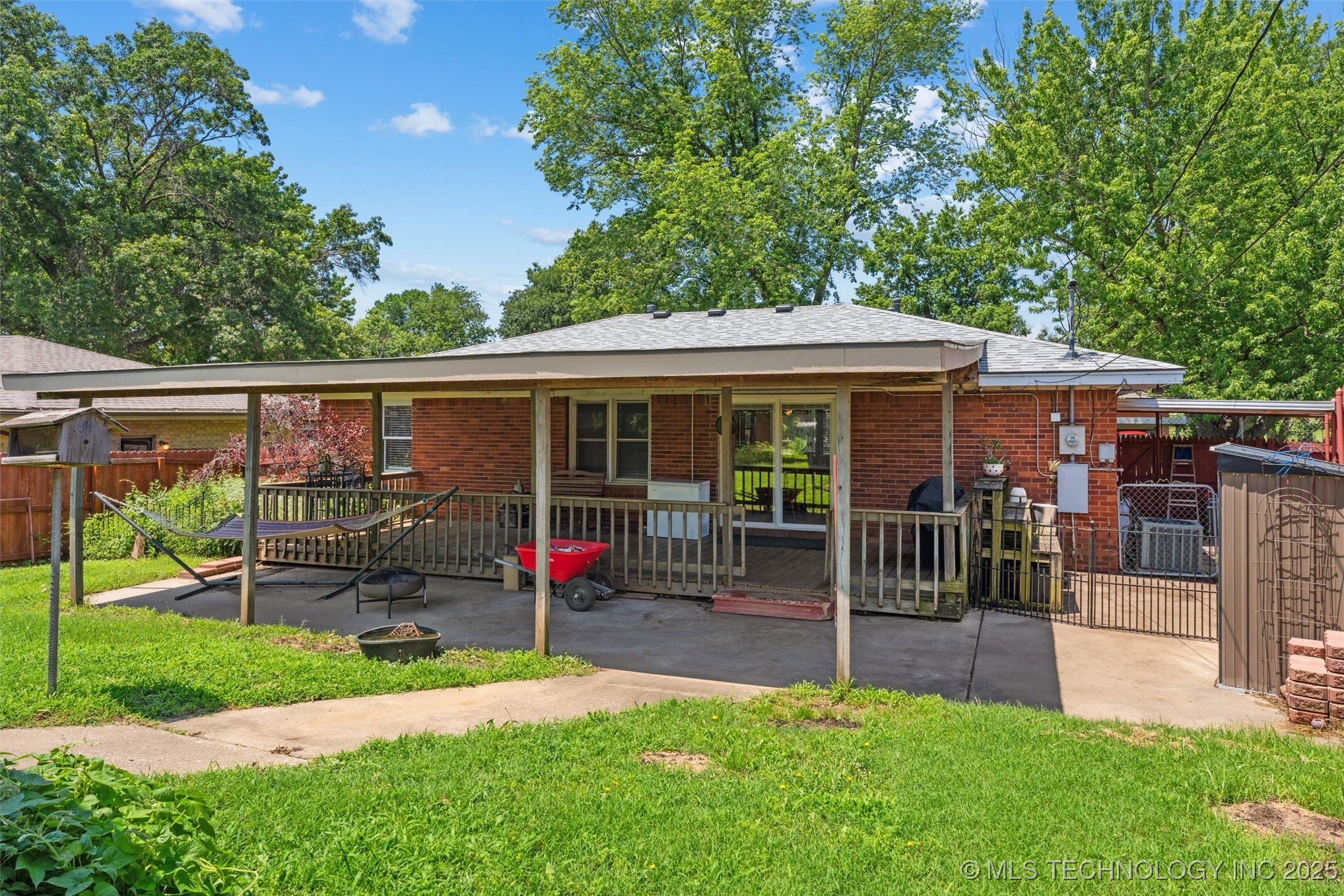 300 Se Waverly Avenue Property Photo 23