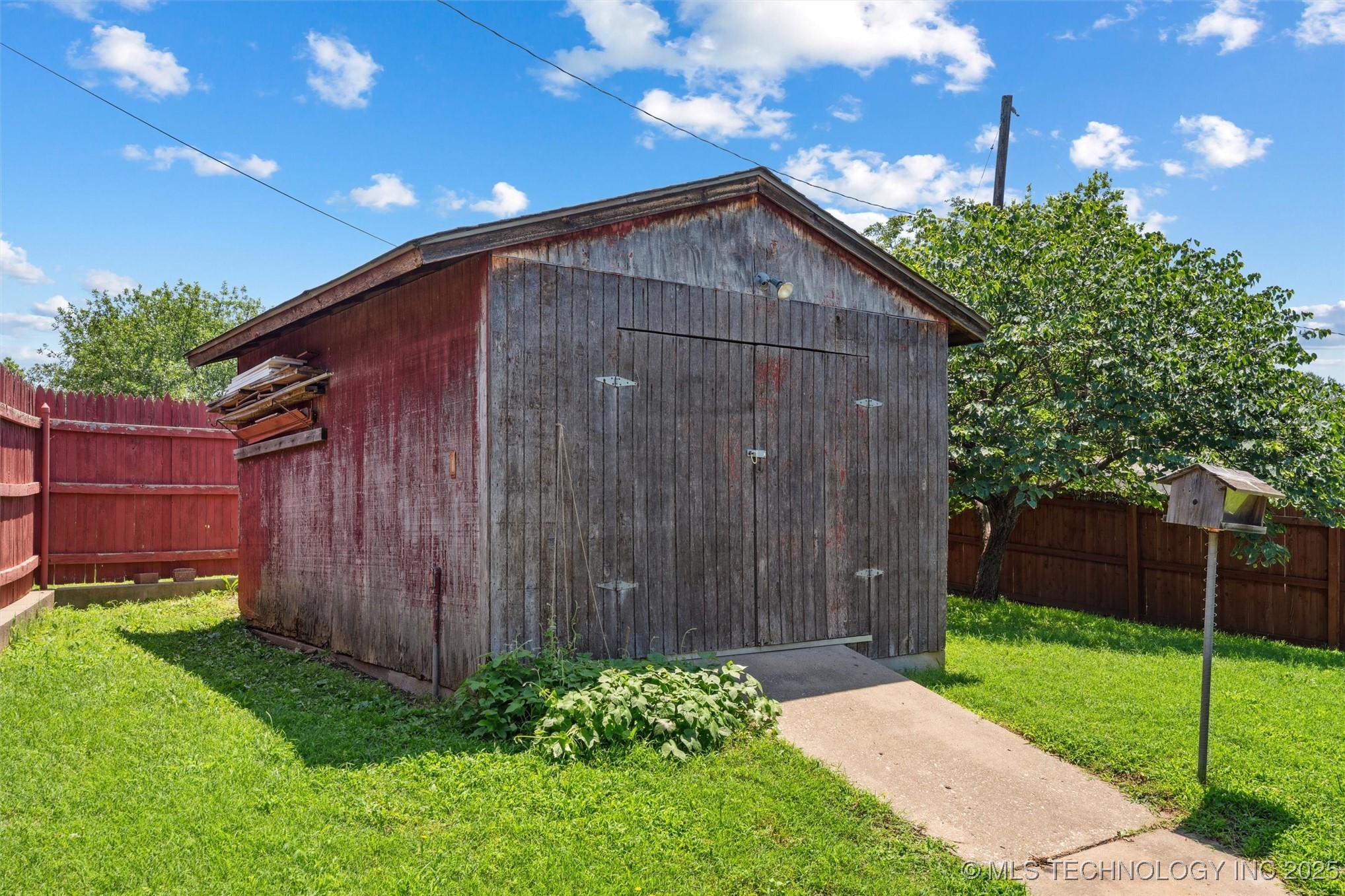 300 Se Waverly Avenue Property Photo 26