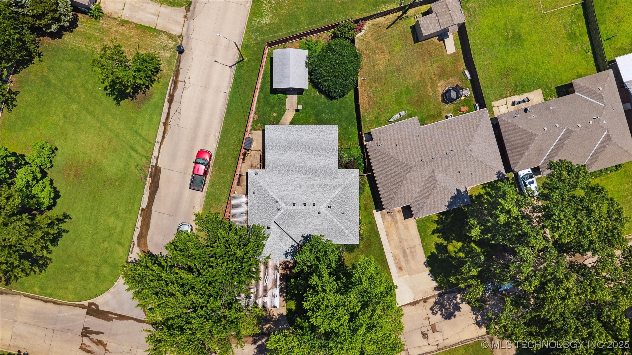 300 Se Waverly Avenue Property Photo 29